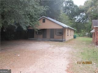 825 Cotton Avenue Property Photo 2