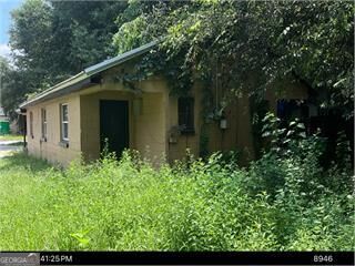825 Cotton Avenue Property Photo 3