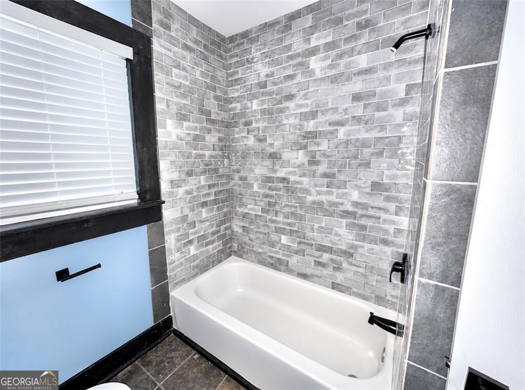 1802 S Gordon Street Sw Property Photo 7