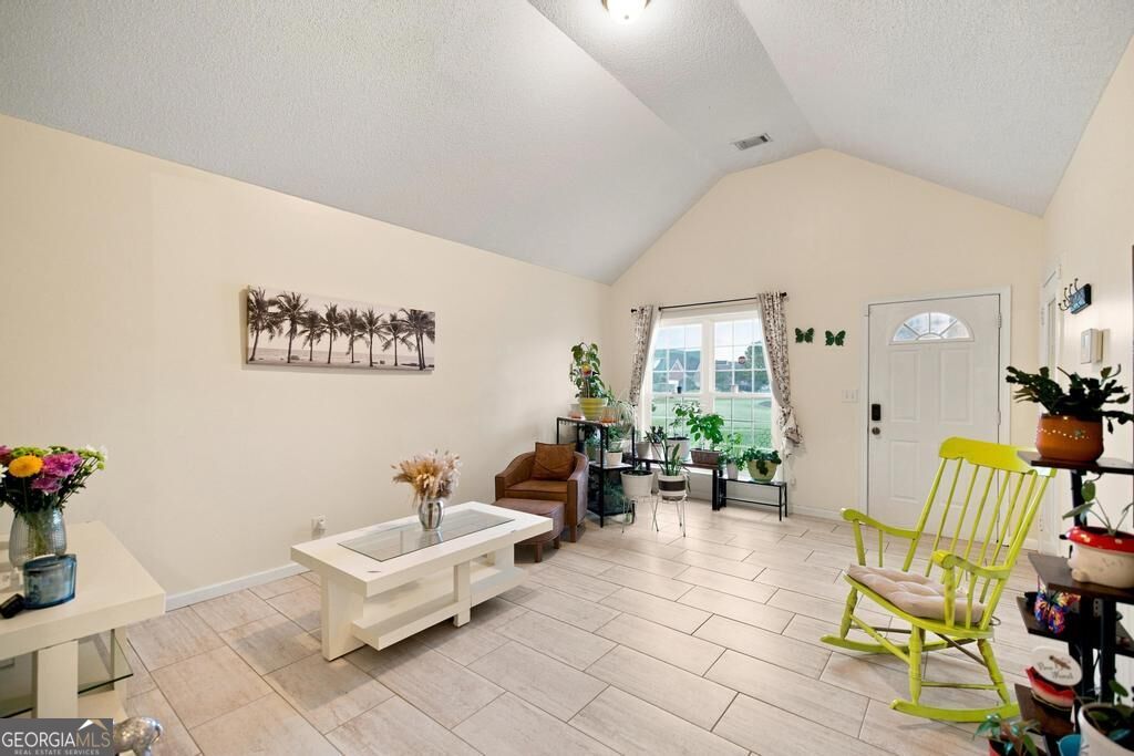 419 Bob White Road Property Photo 8