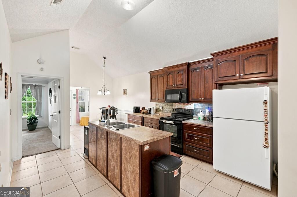 419 Bob White Road Property Photo 10