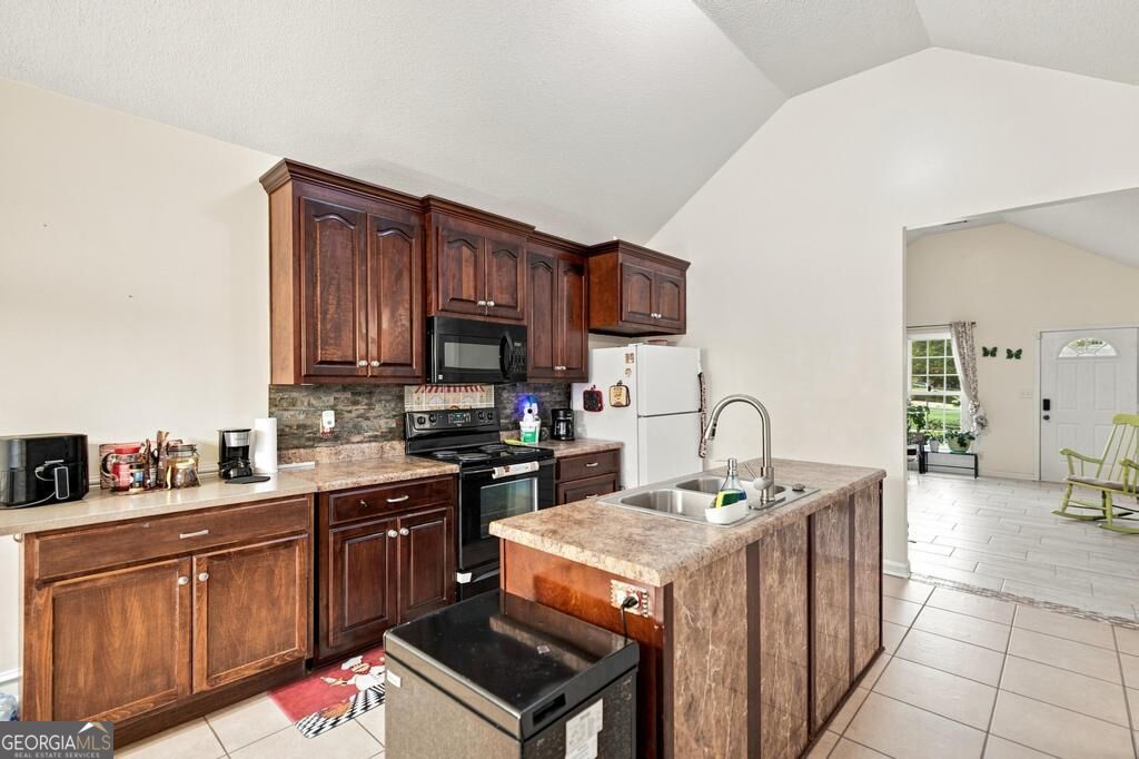 419 Bob White Road Property Photo 12