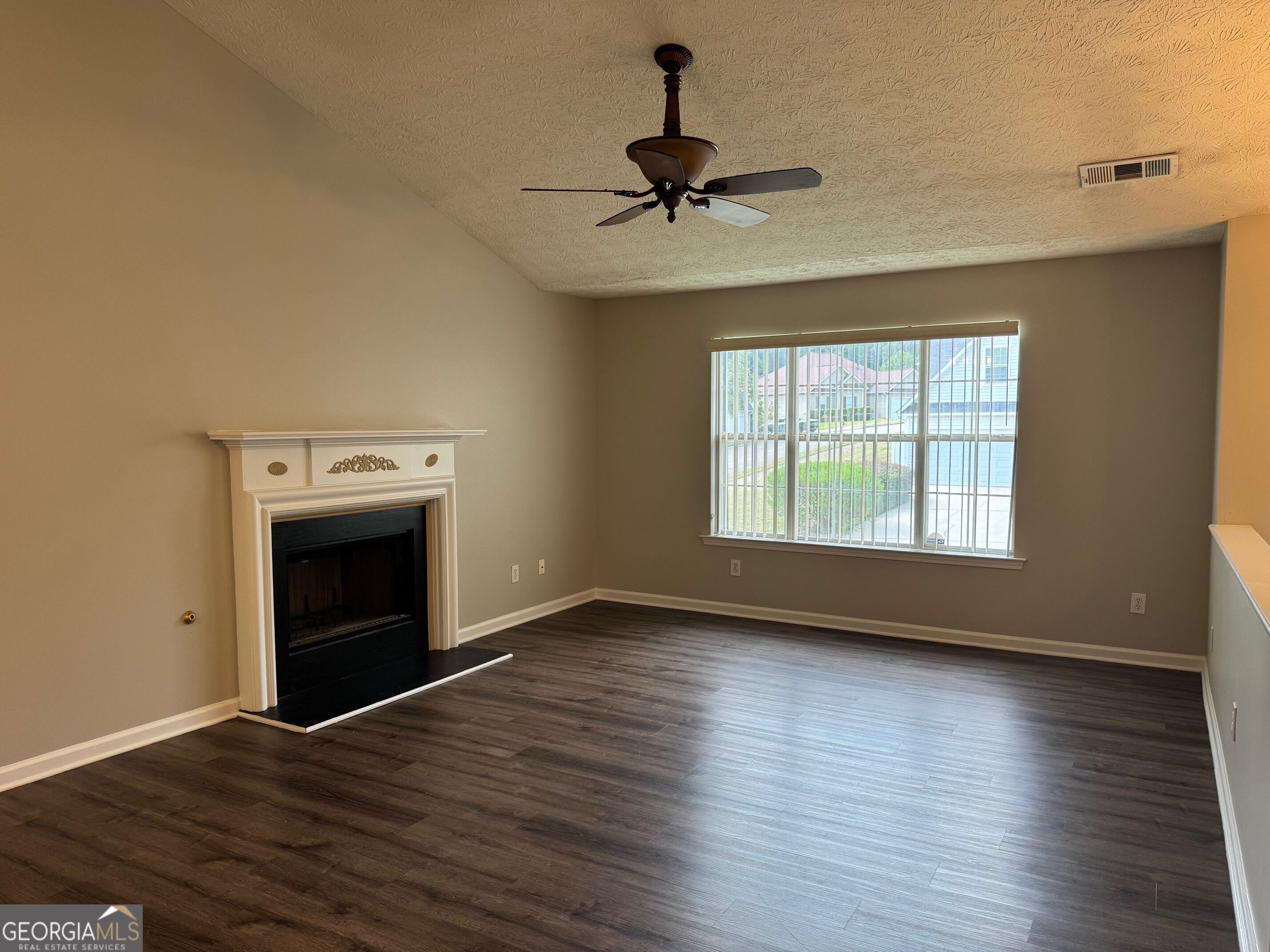 334 Summer Hill Circle Property Photo 2