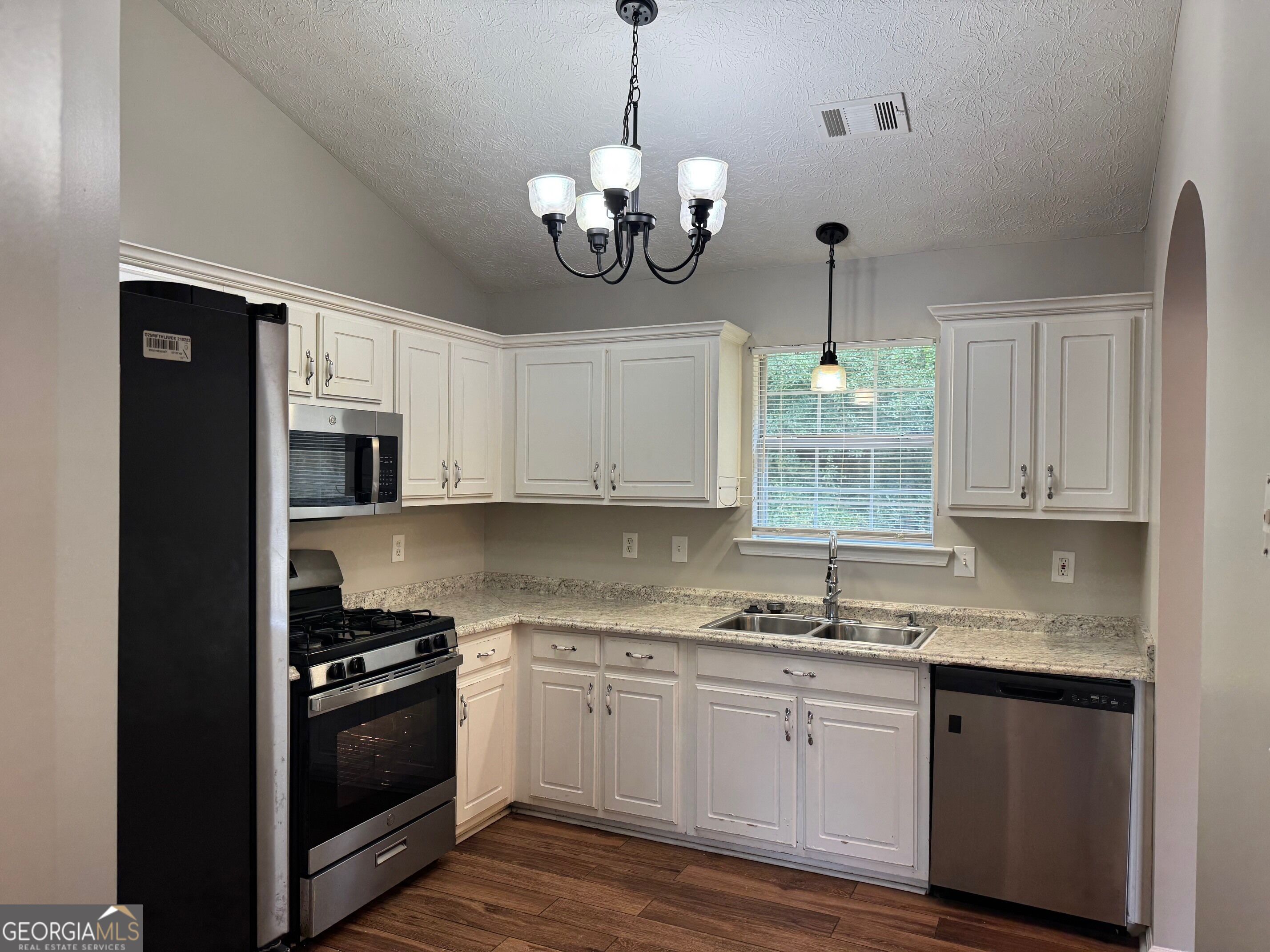 334 Summer Hill Circle Property Photo 4