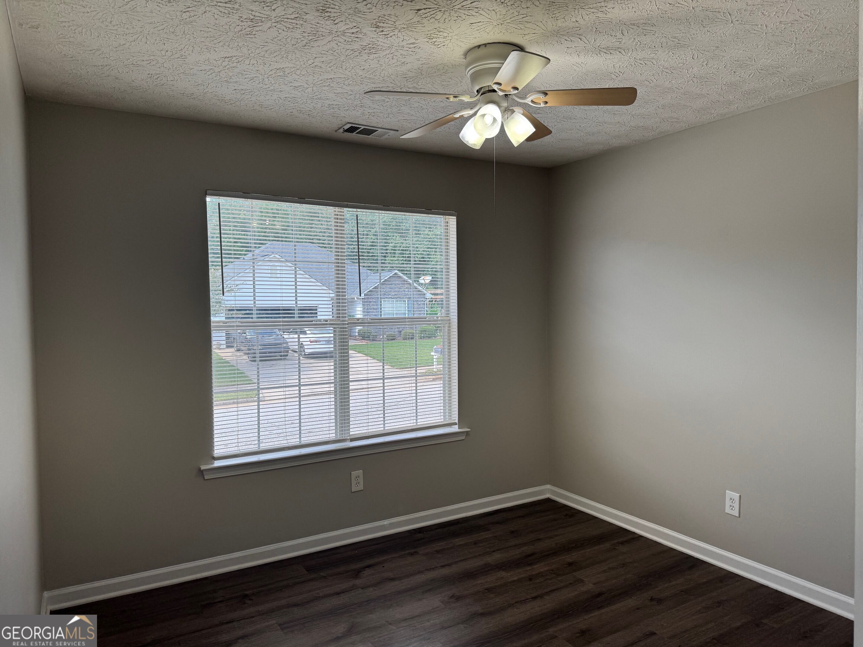 334 Summer Hill Circle Property Photo 8