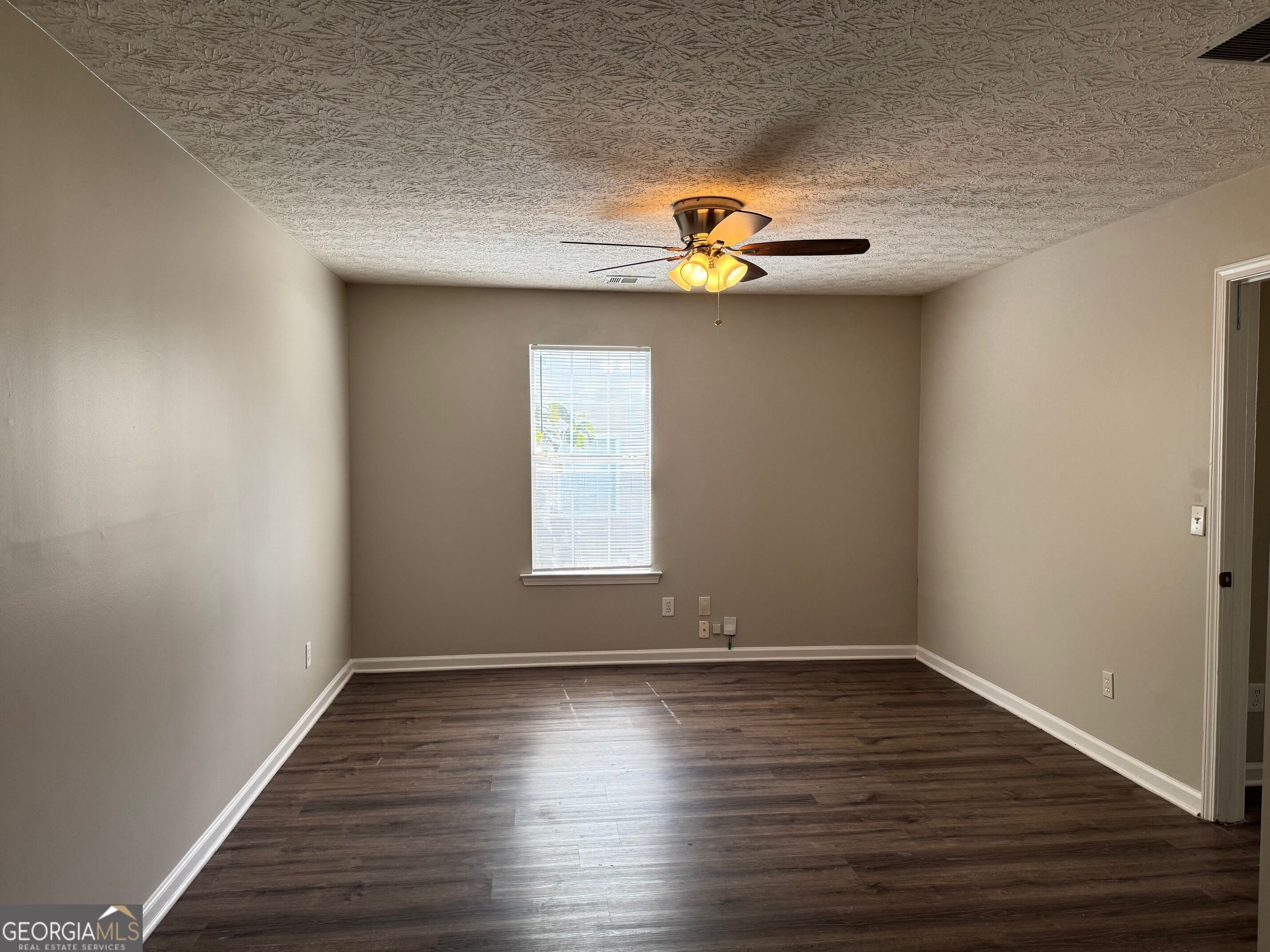 334 Summer Hill Circle Property Photo 15