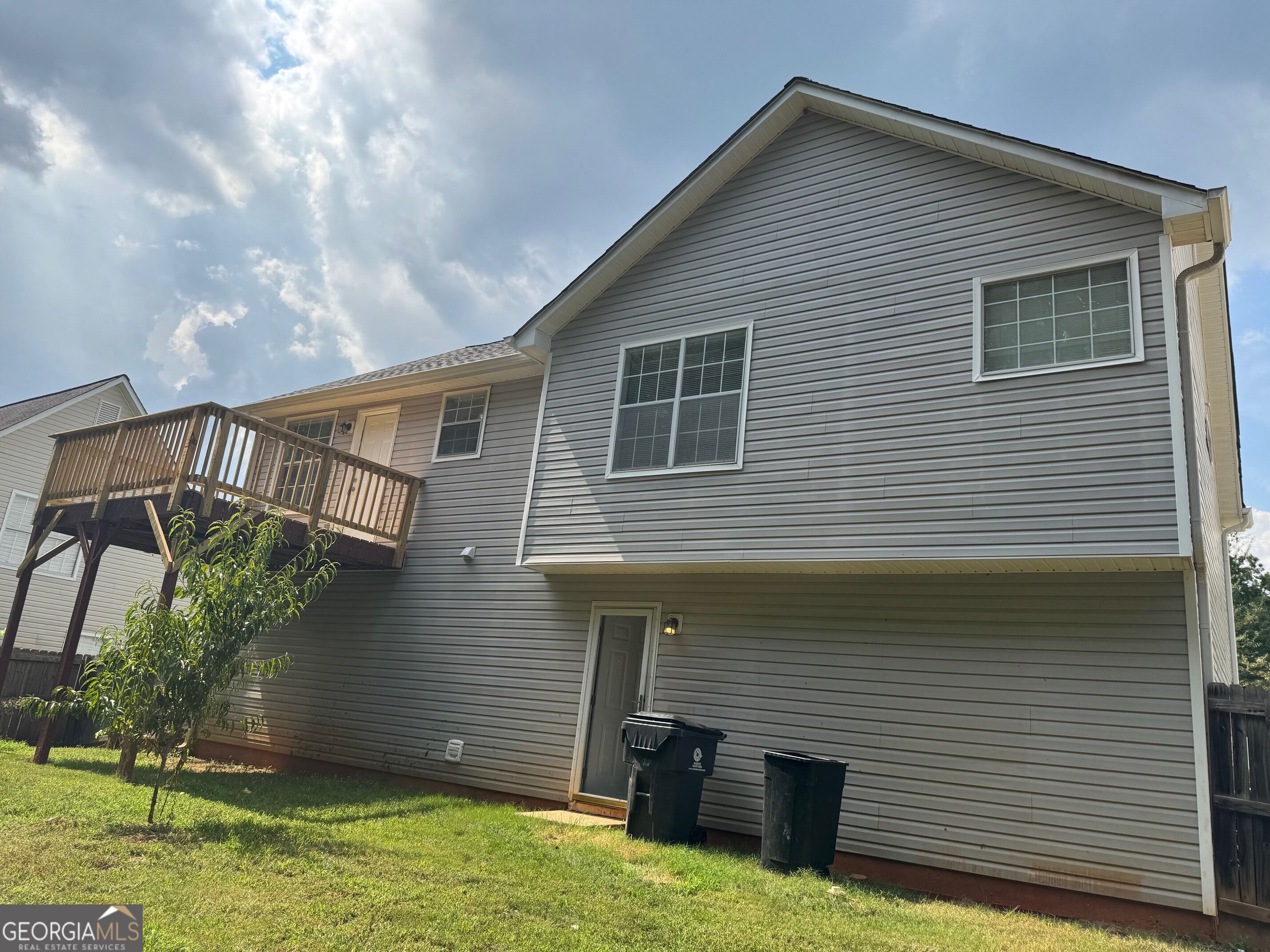 334 Summer Hill Circle Property Photo 17