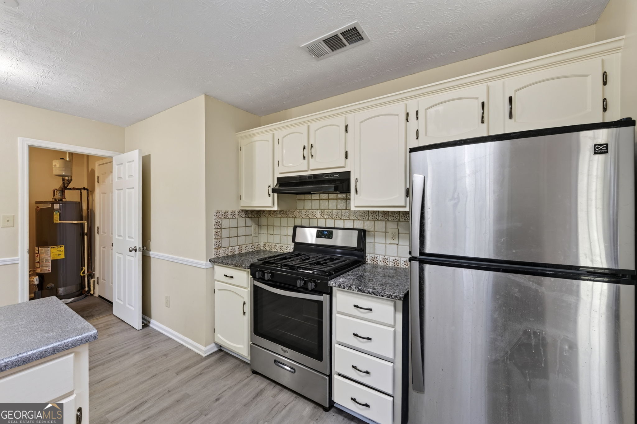 5350 Greenhedge Trail Property Photo 8