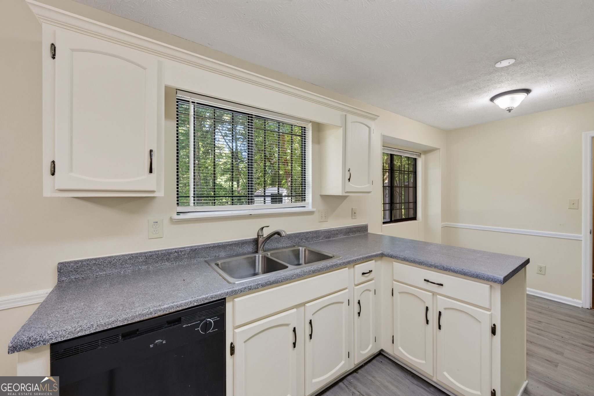 5350 Greenhedge Trail Property Photo 9