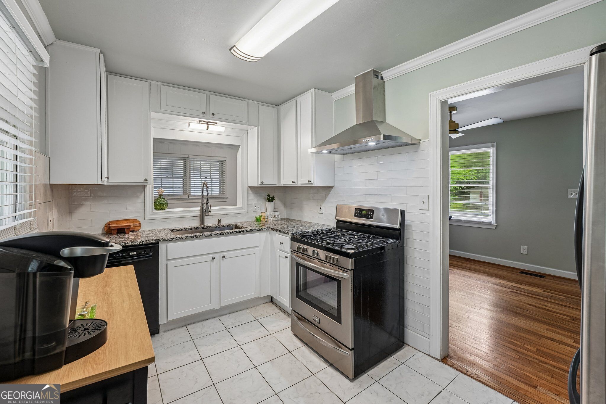 2120 Meadowbrook Lane Se Property Photo 8