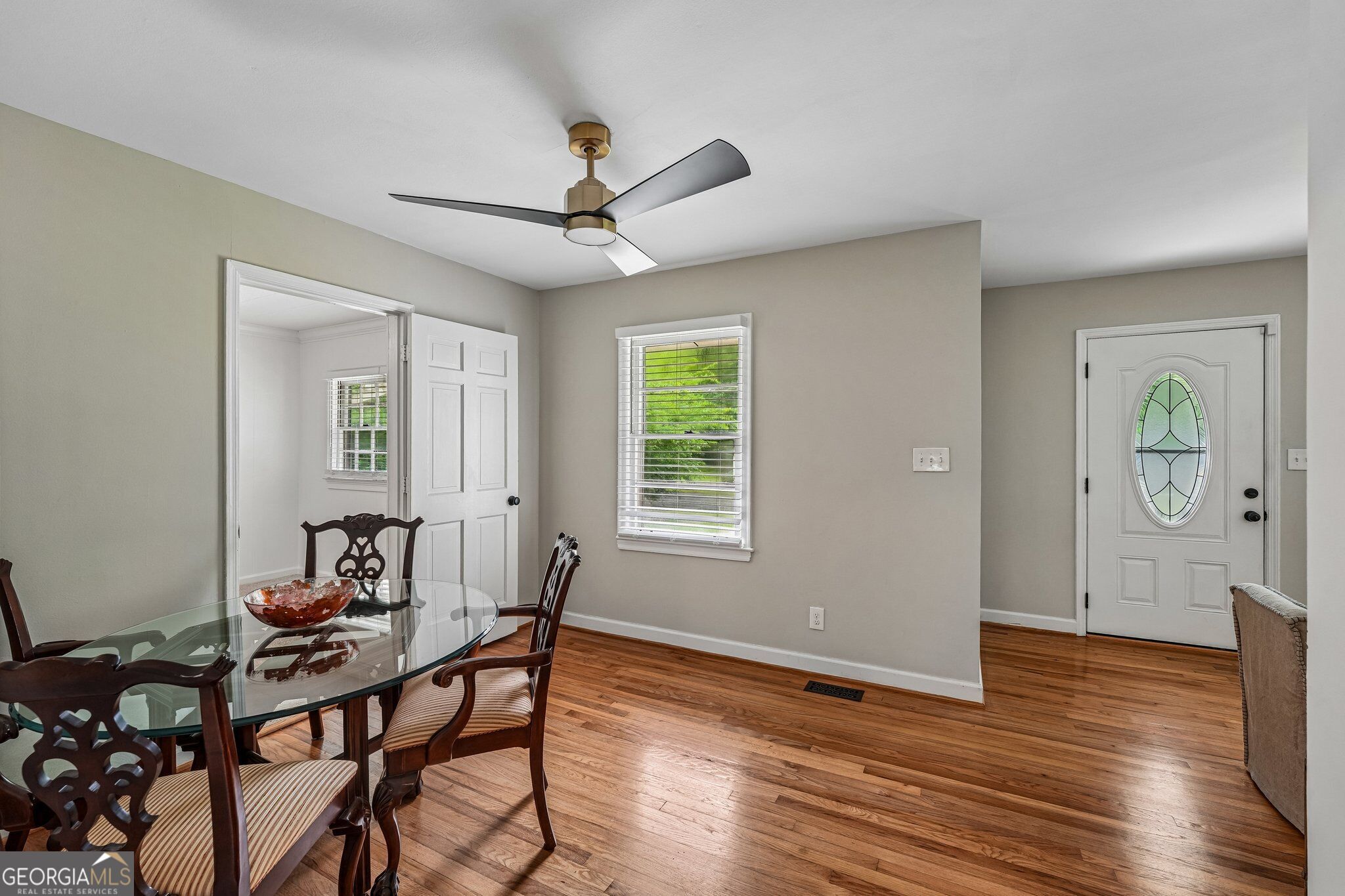 2120 Meadowbrook Lane Se Property Photo 9