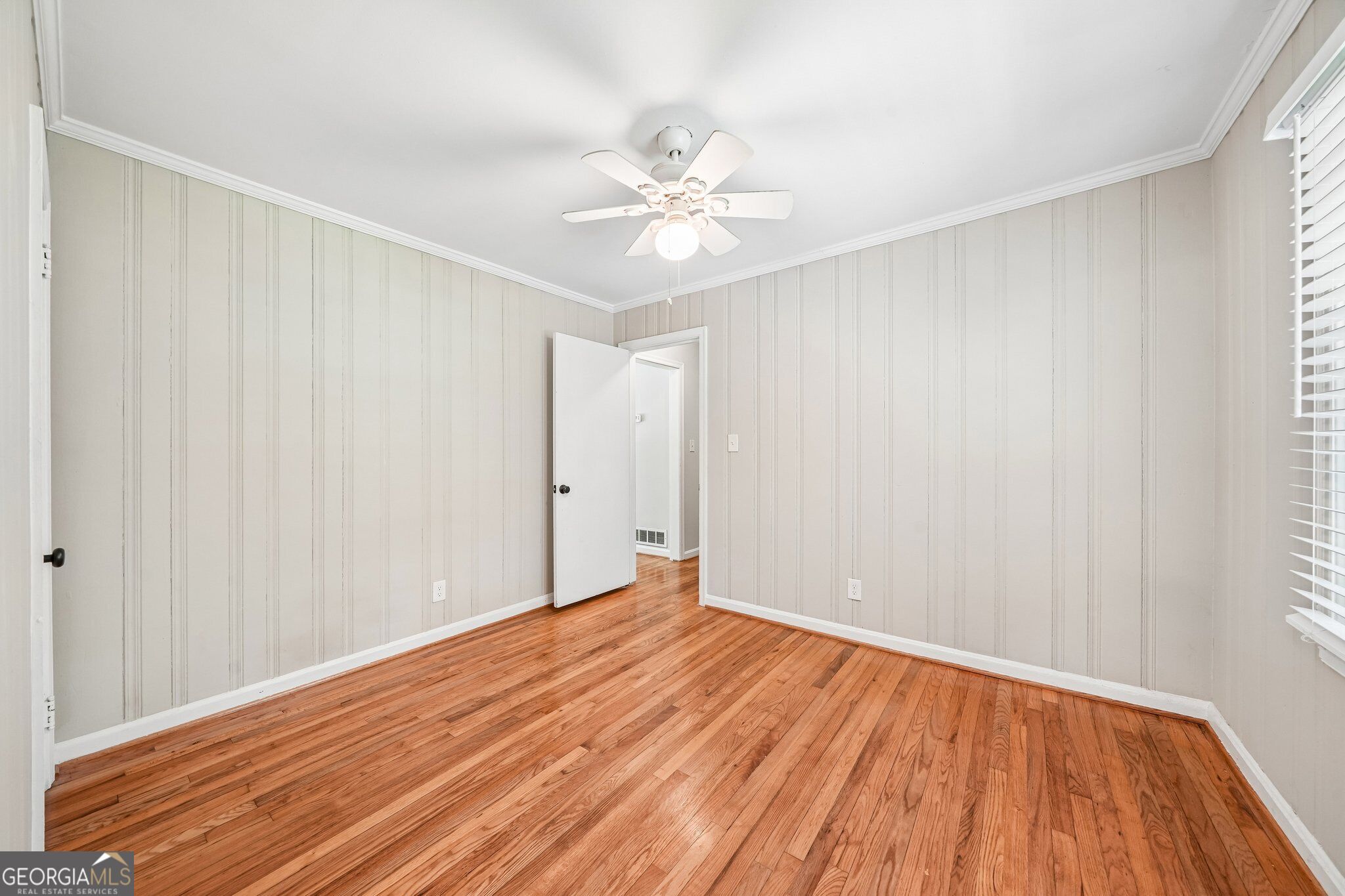 2120 Meadowbrook Lane Se Property Photo 17