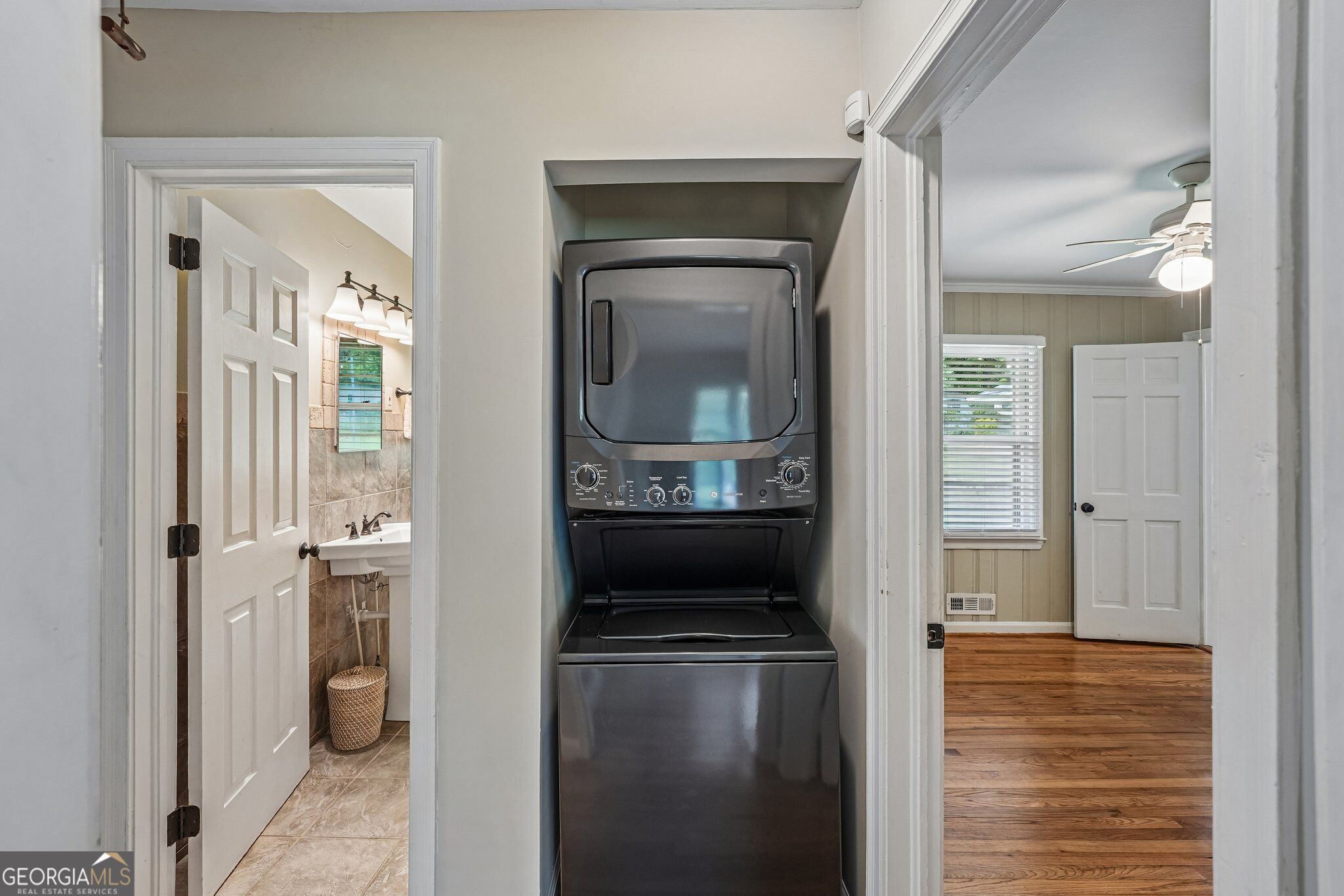 2120 Meadowbrook Lane Se Property Photo 23