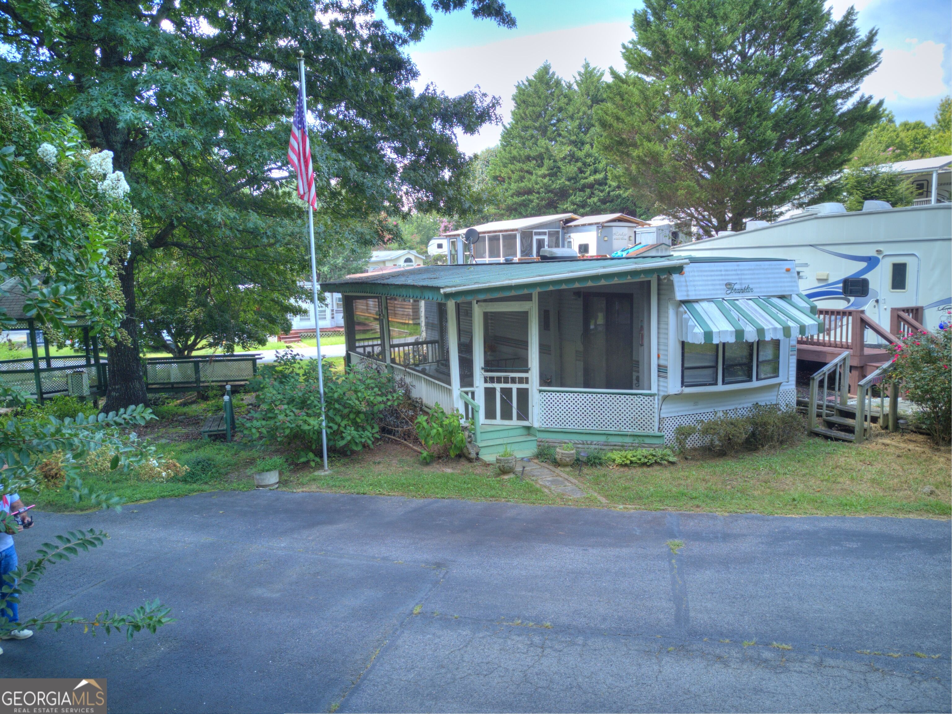 110 Holiday Loop Property Photo 1