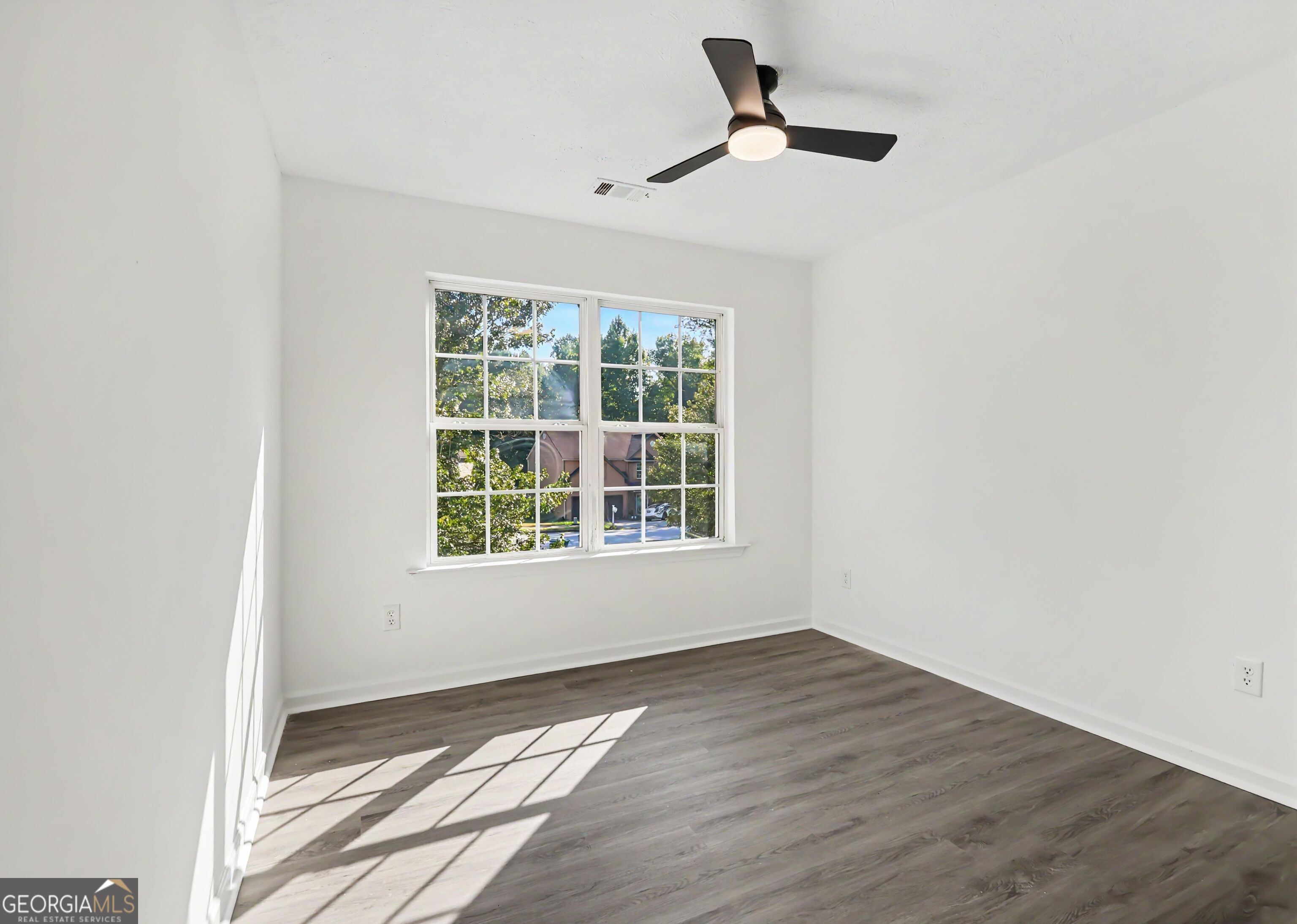 680 Dot Drive Property Photo 23