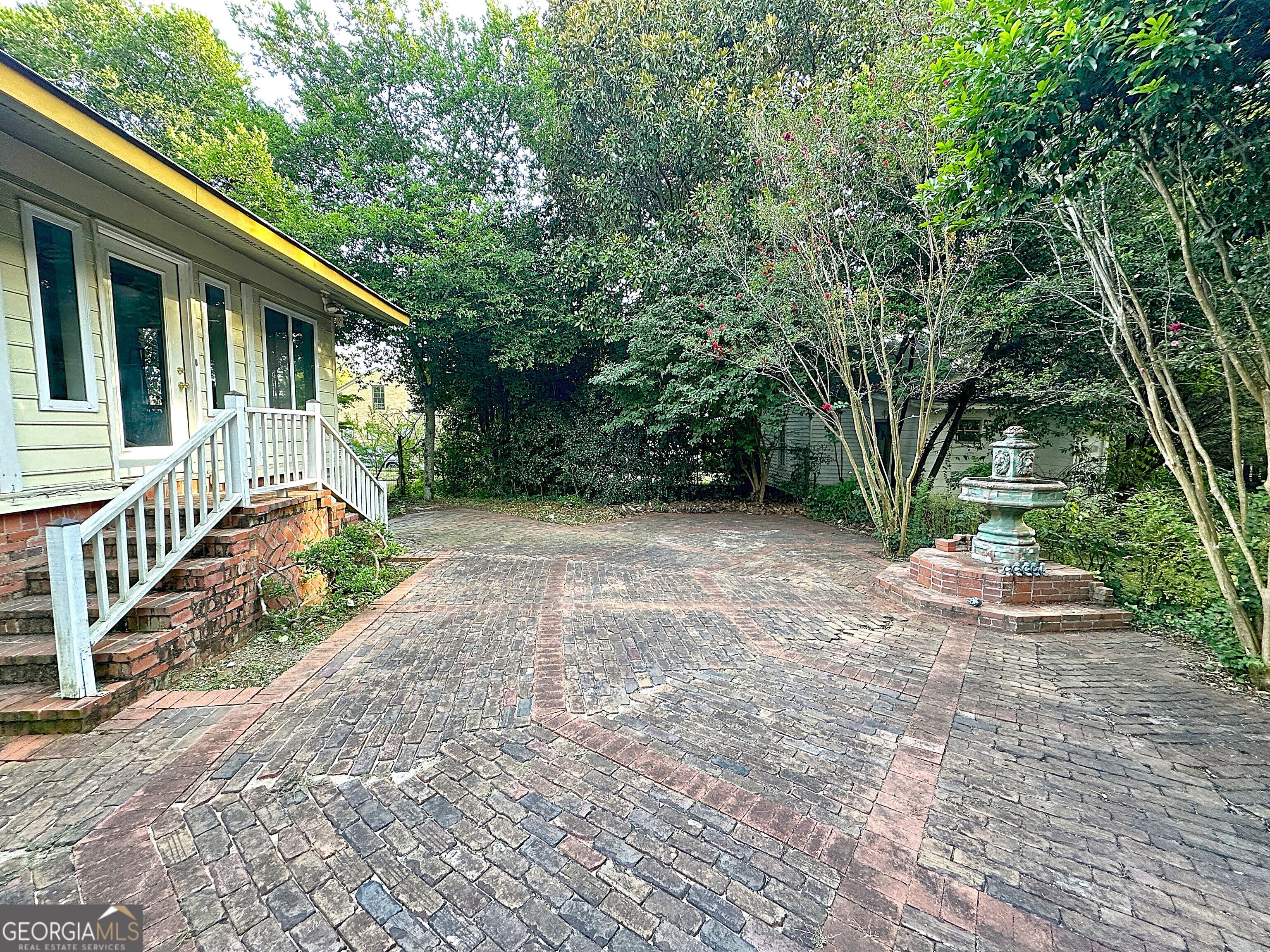 105 Ben Hill Street Property Photo 39