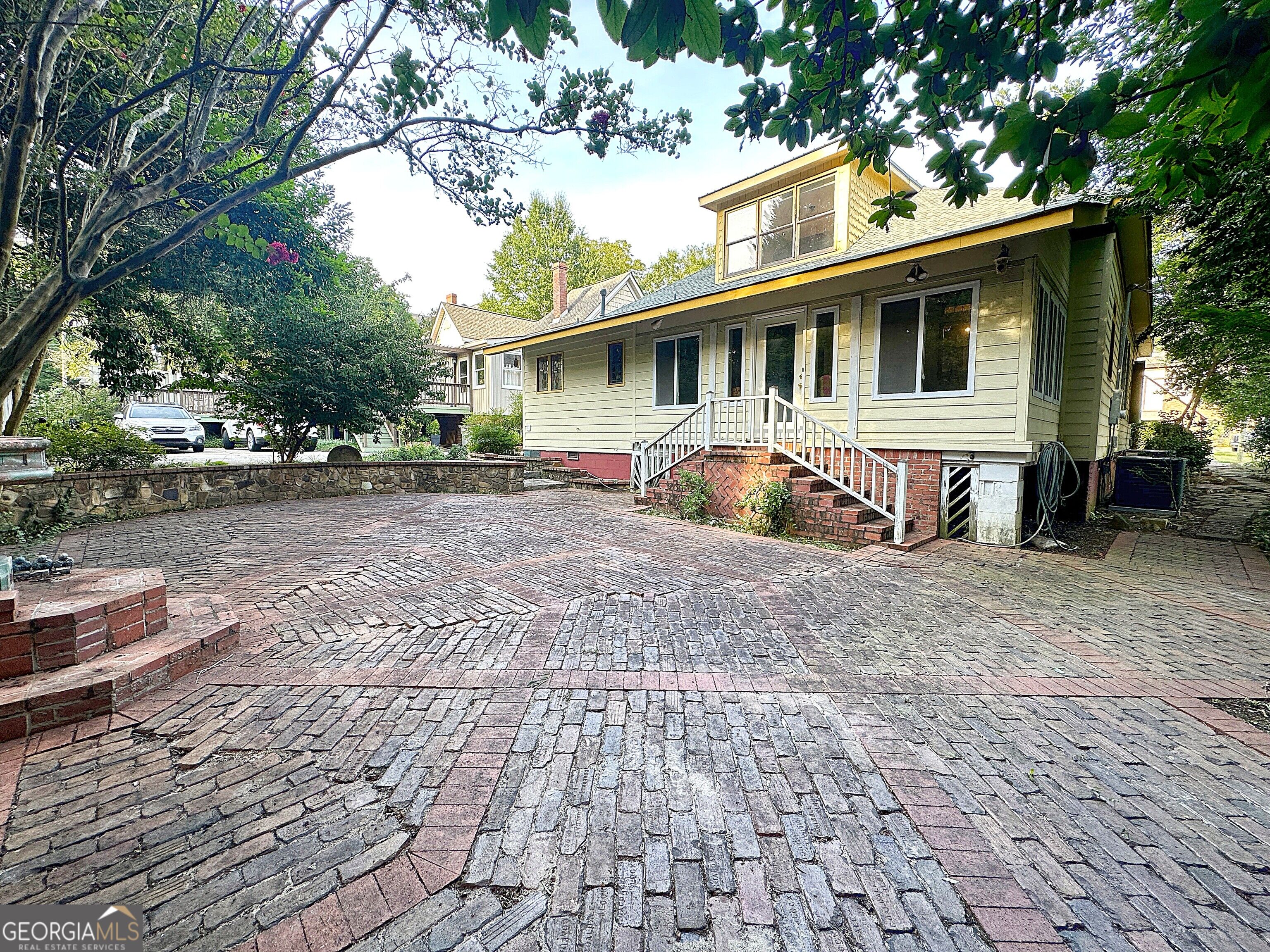 105 Ben Hill Street Property Photo 40