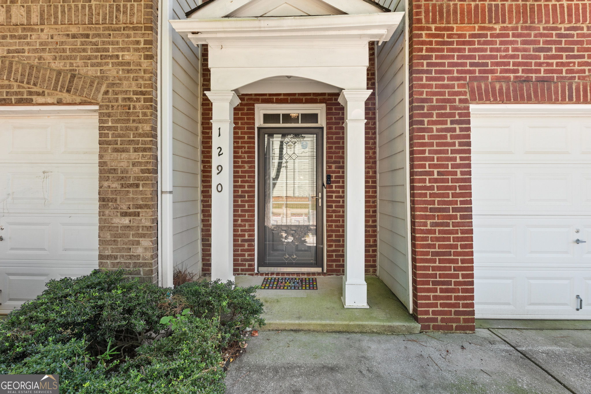 1290 Adcox Square Property Photo 3