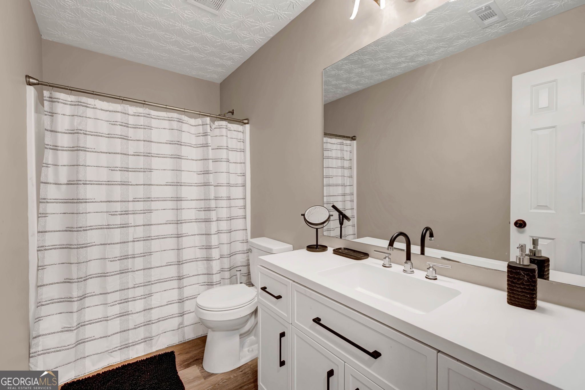1290 Adcox Square Property Photo 19