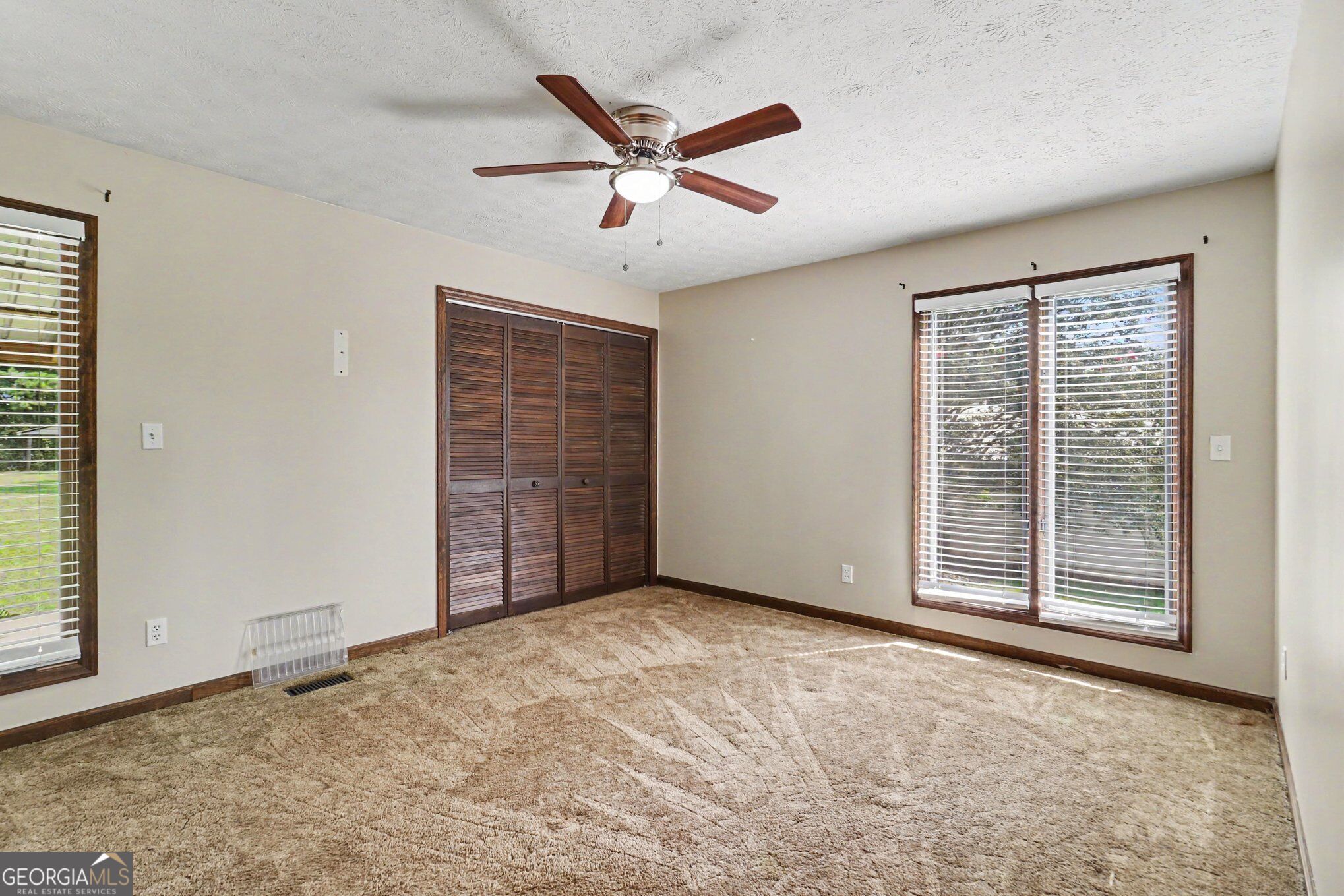 114 Meadowland Trail Property Photo 15