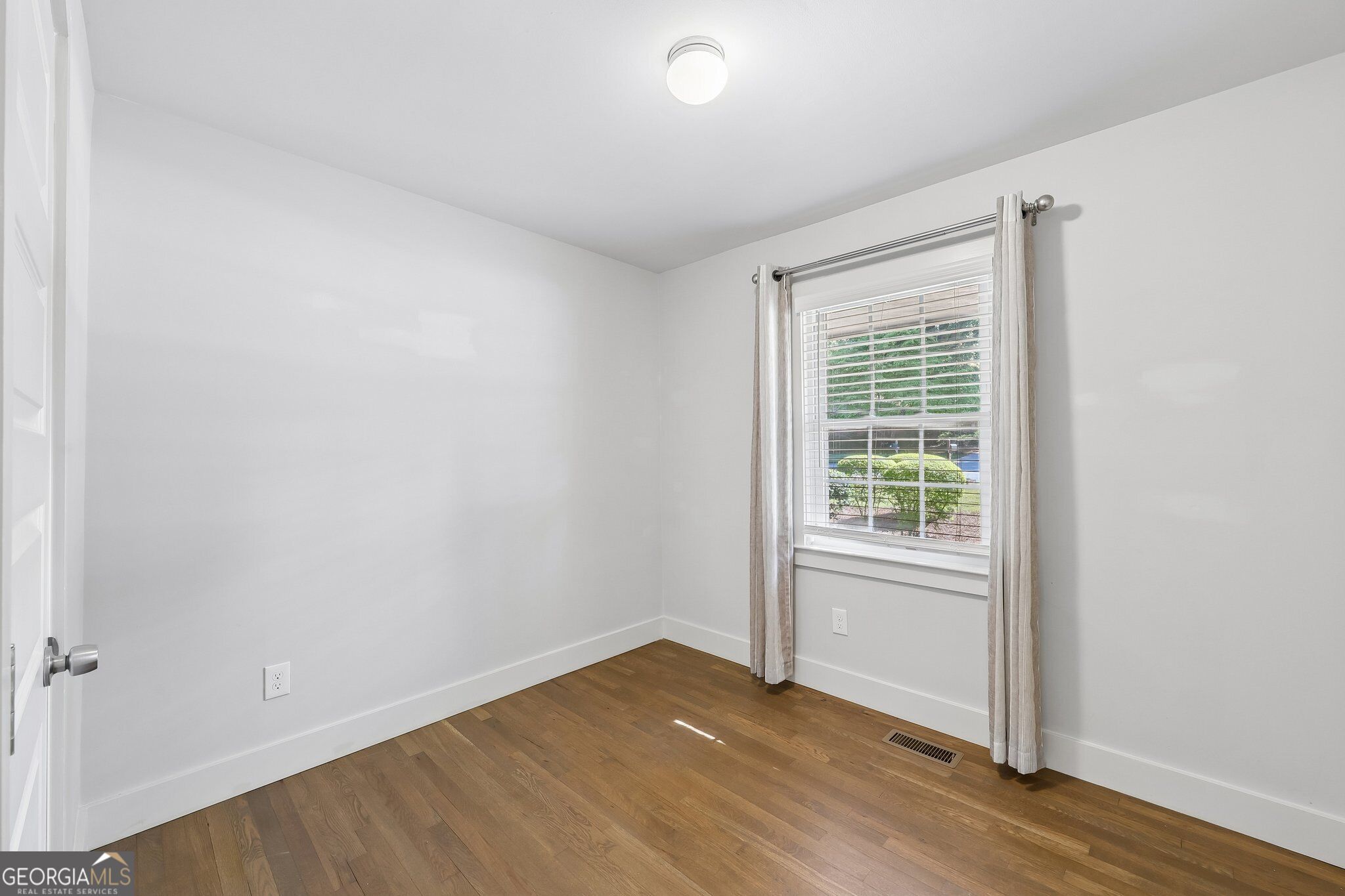 3900 Captain Drive Property Photo 19