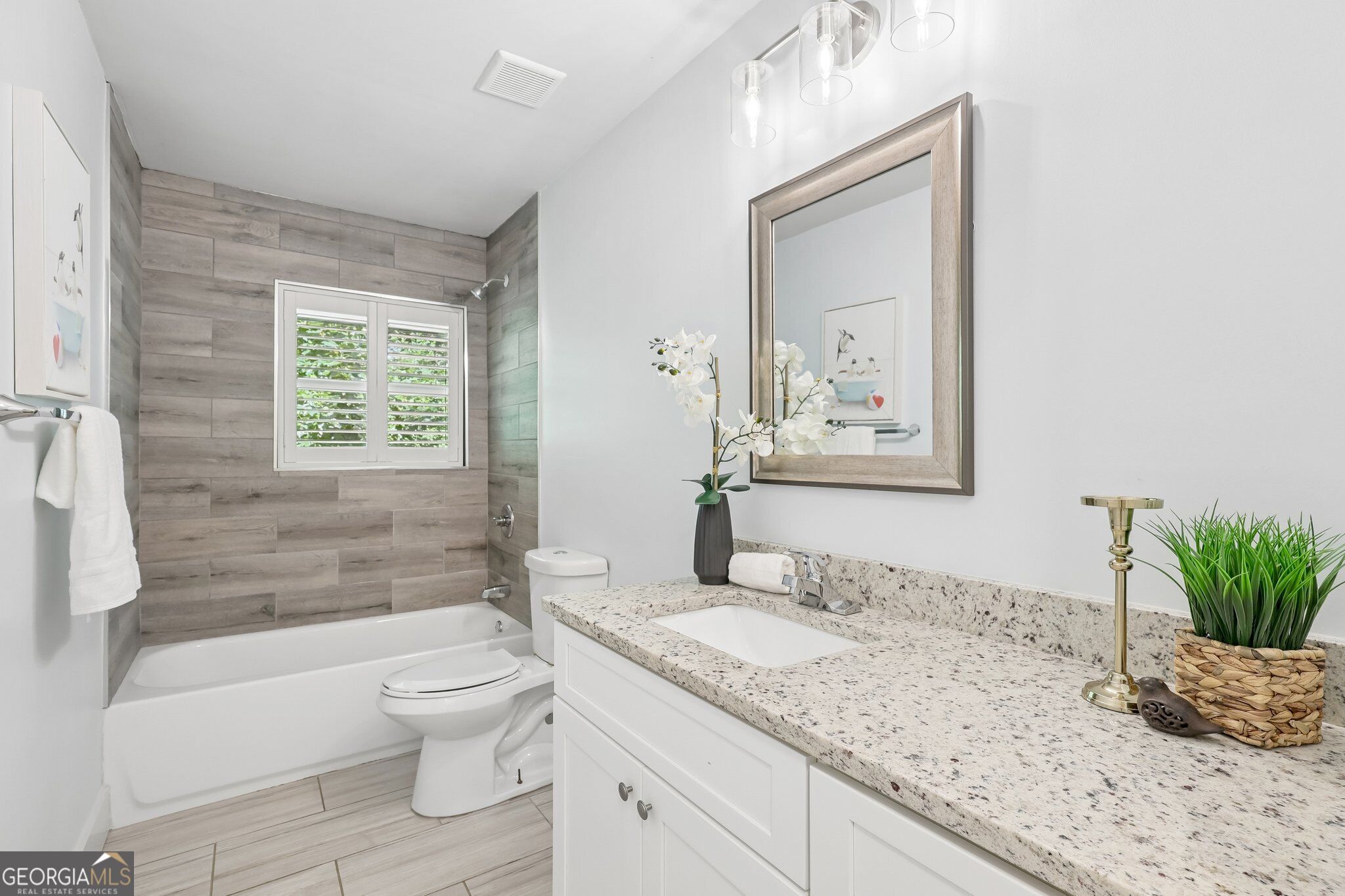3900 Captain Drive Property Photo 20