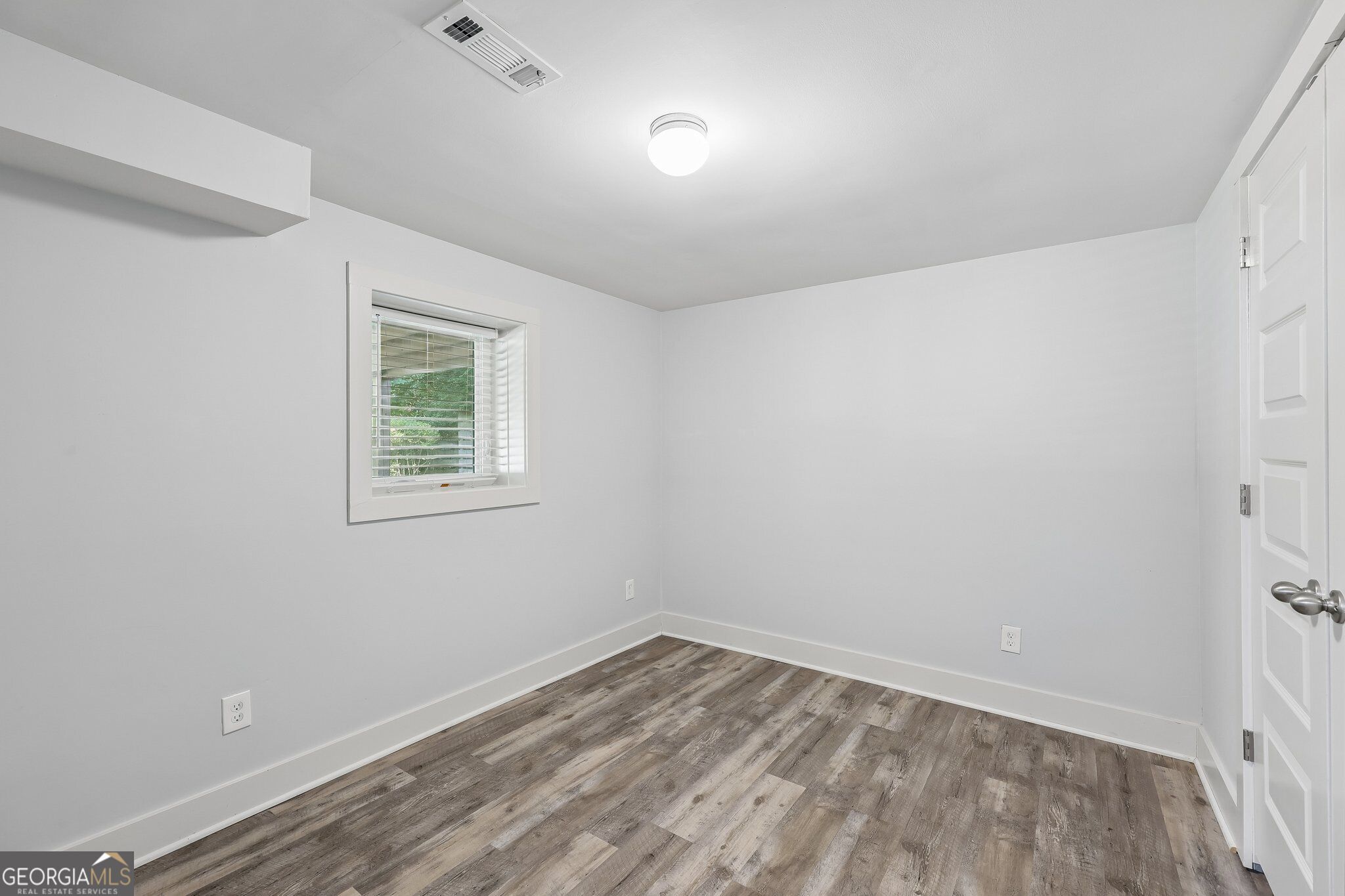 3900 Captain Drive Property Photo 21