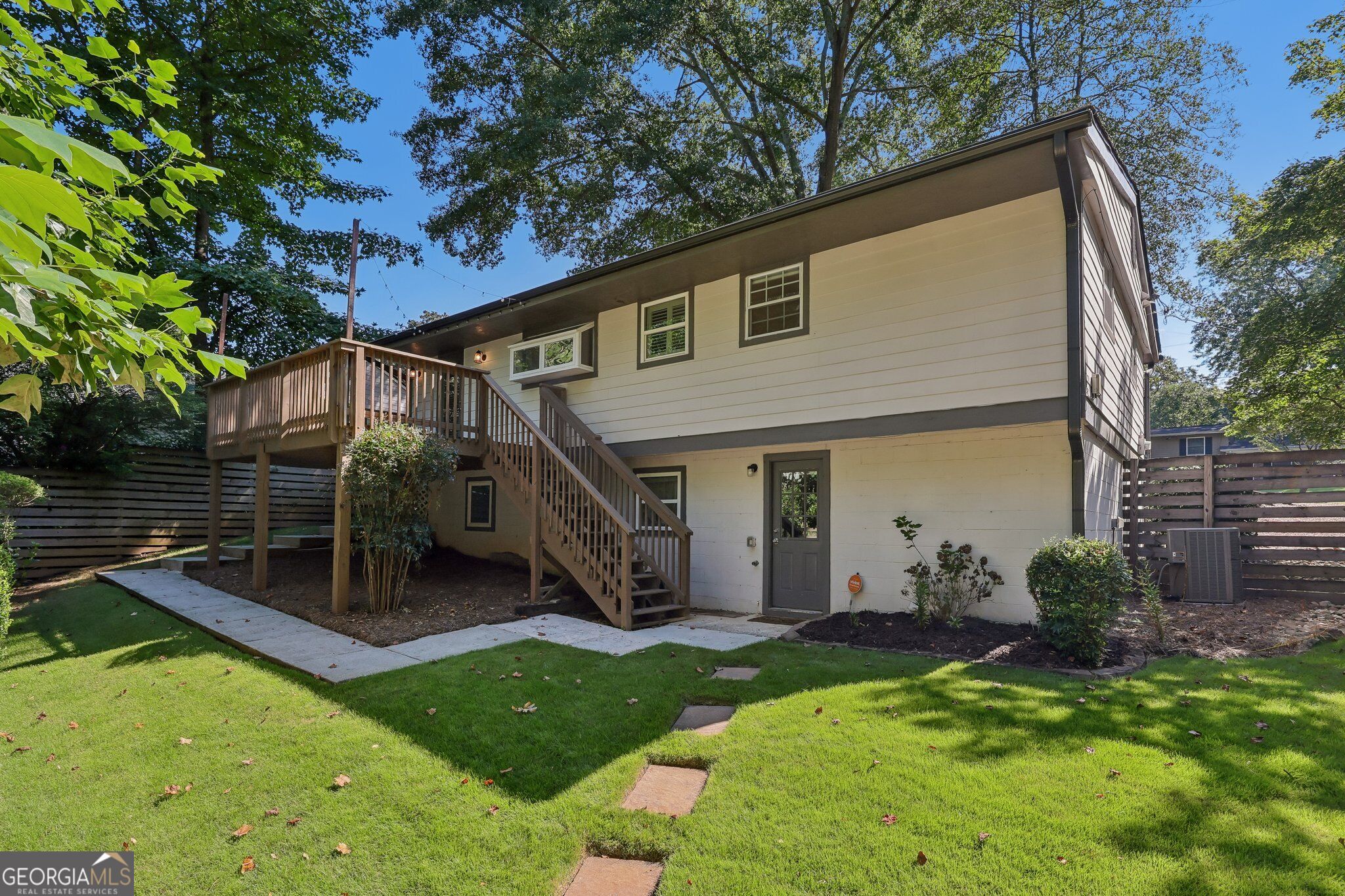 3900 Captain Drive Property Photo 31