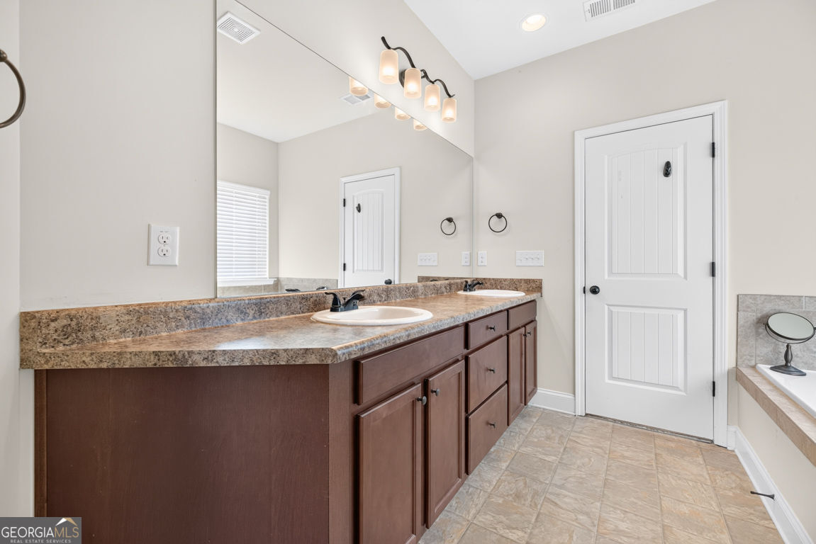 2854 Shadowstone Way Property Photo 31