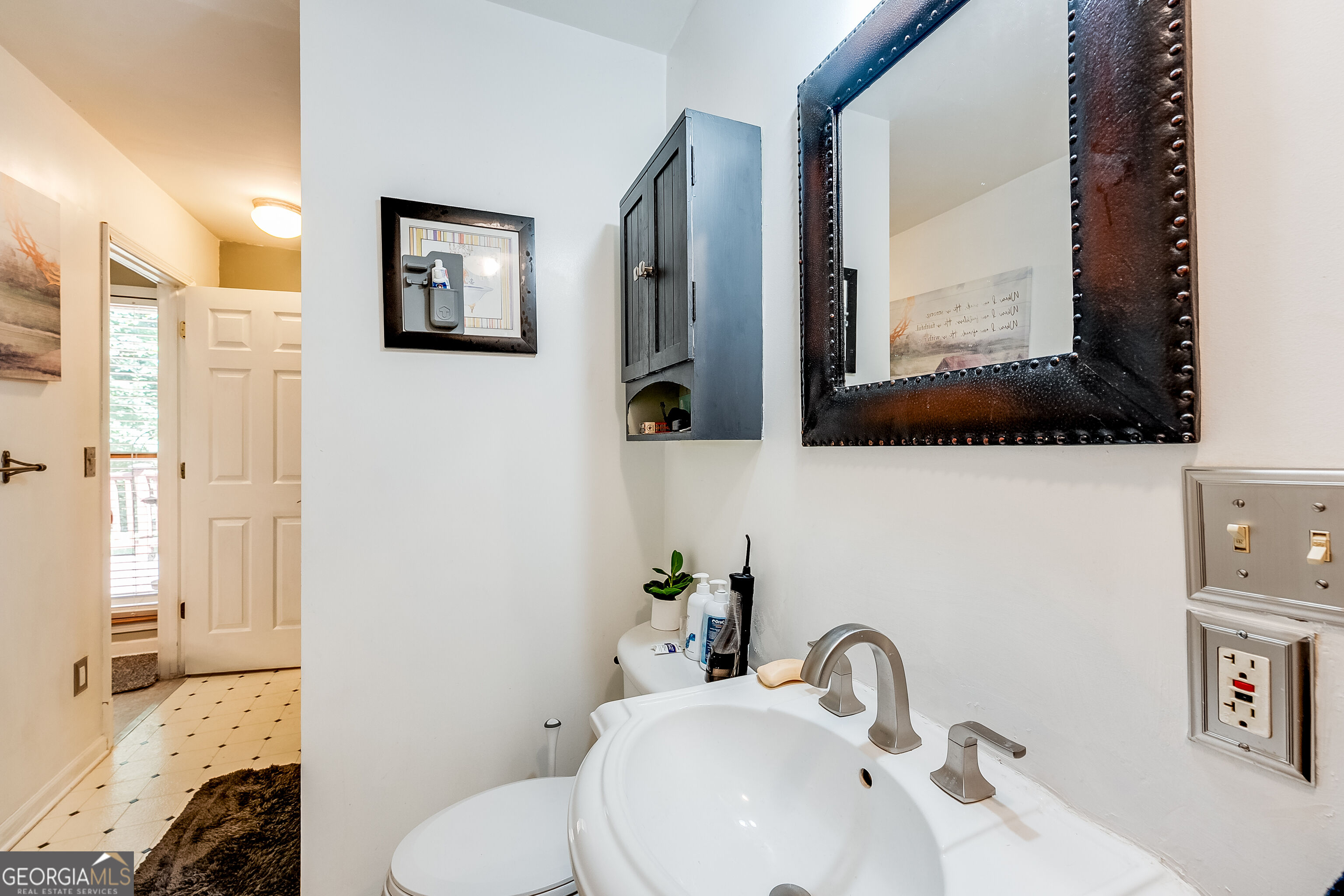 1709 Lee Street Property Photo 20