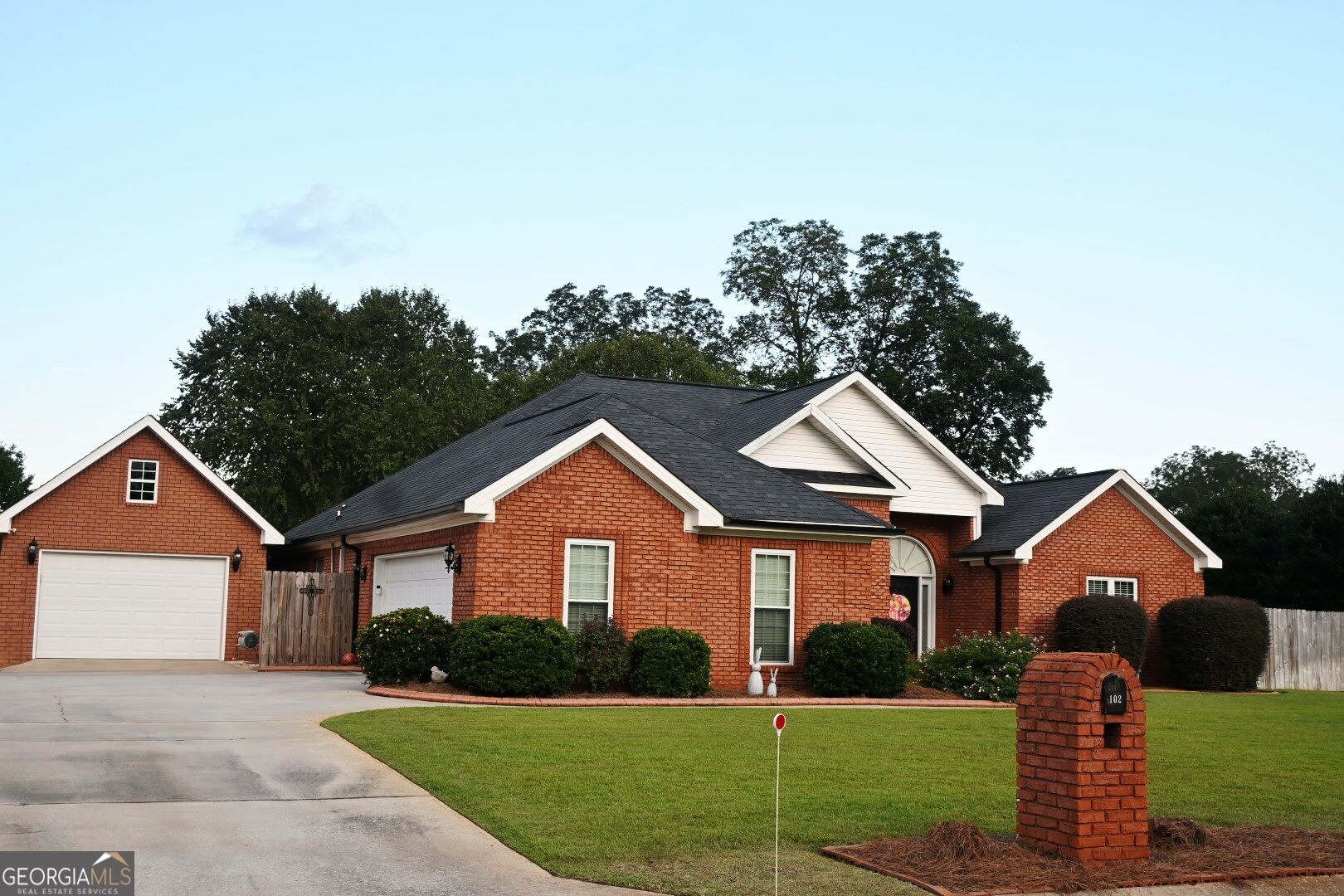 102 Starky Place Property Photo 1