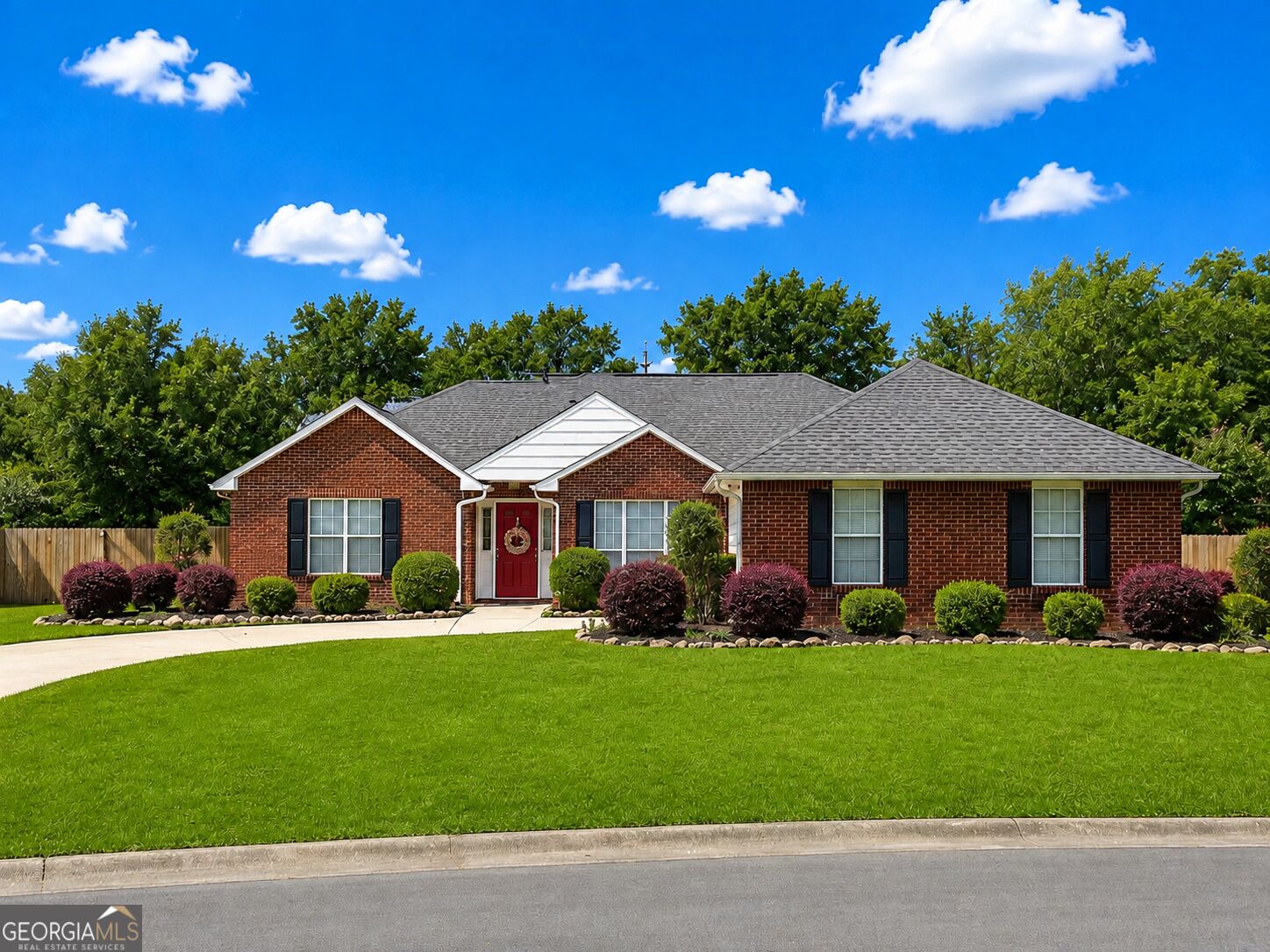 326 Silver Circle Property Photo 1