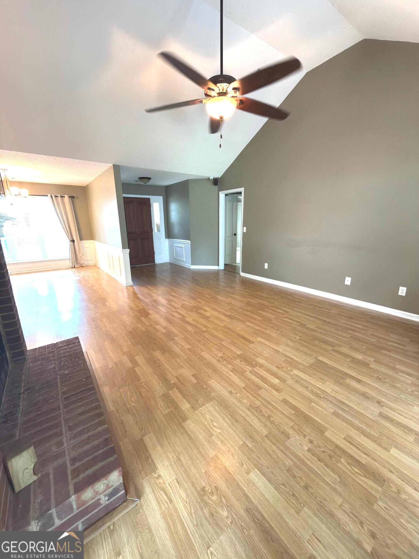 326 Silver Circle Property Photo 4
