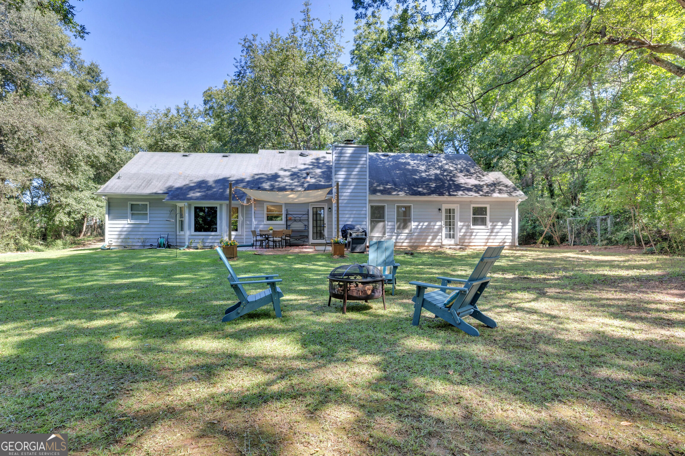 323 Spring Road Property Photo 2