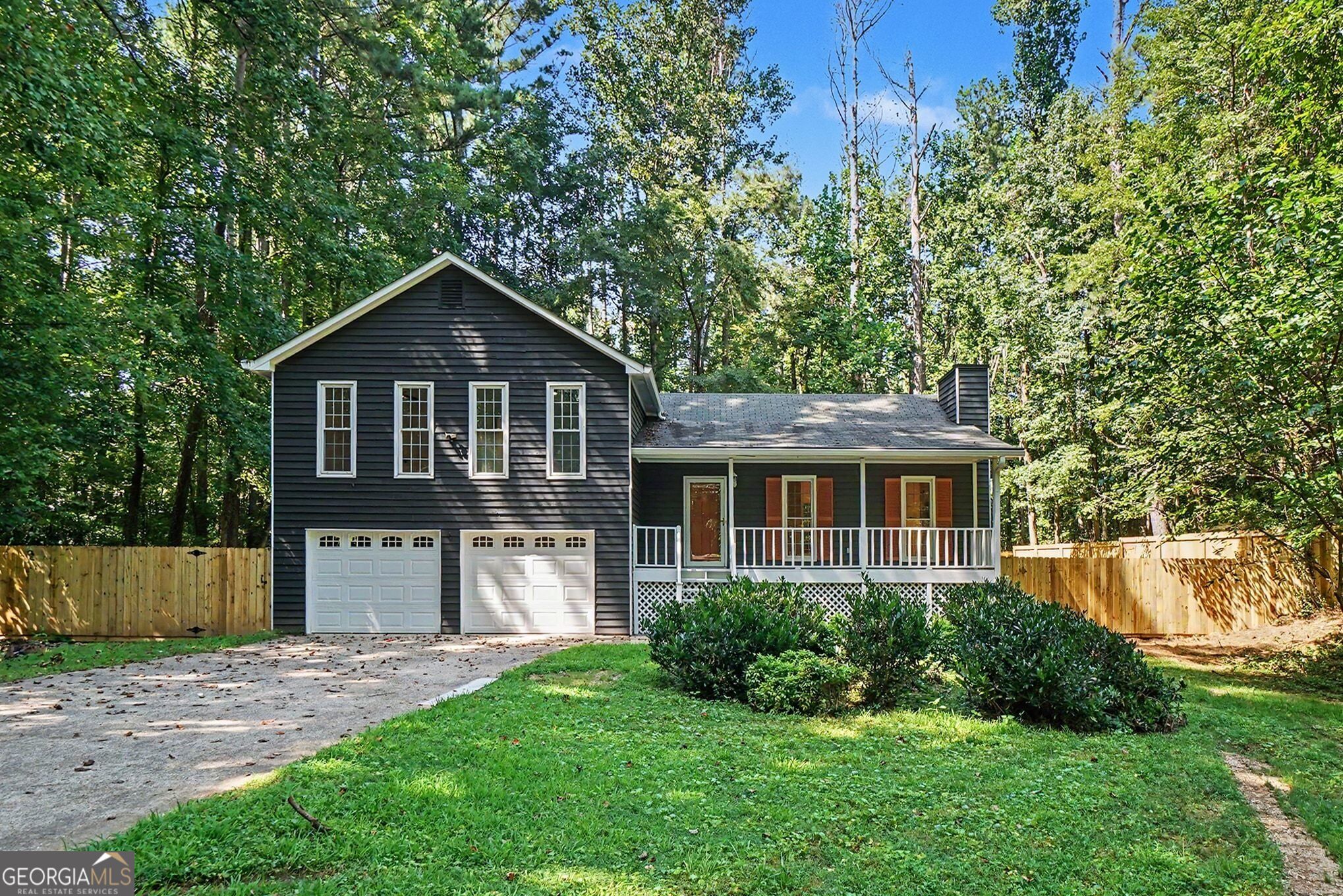 880 Faye Drive Nw Property Photo 1