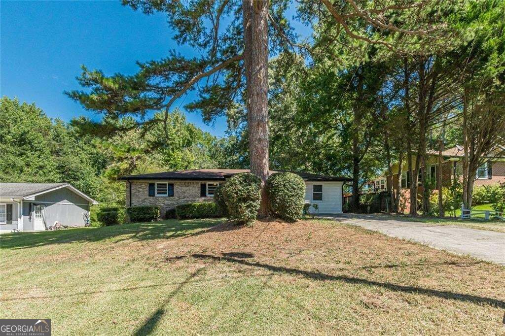 6405 Kensington Court Property Photo 3