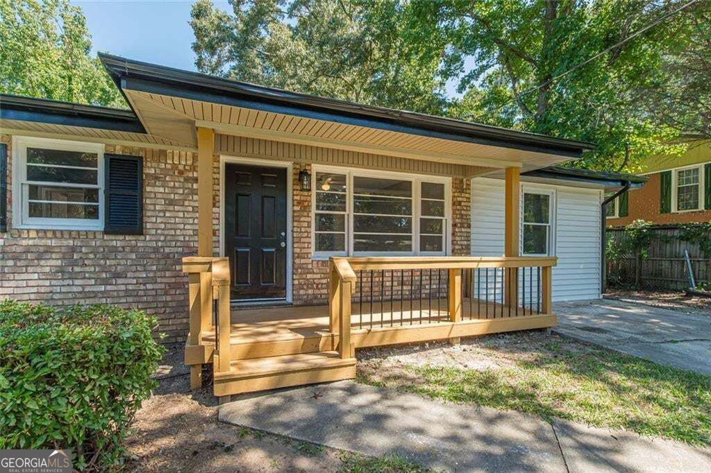 6405 Kensington Court Property Photo 7