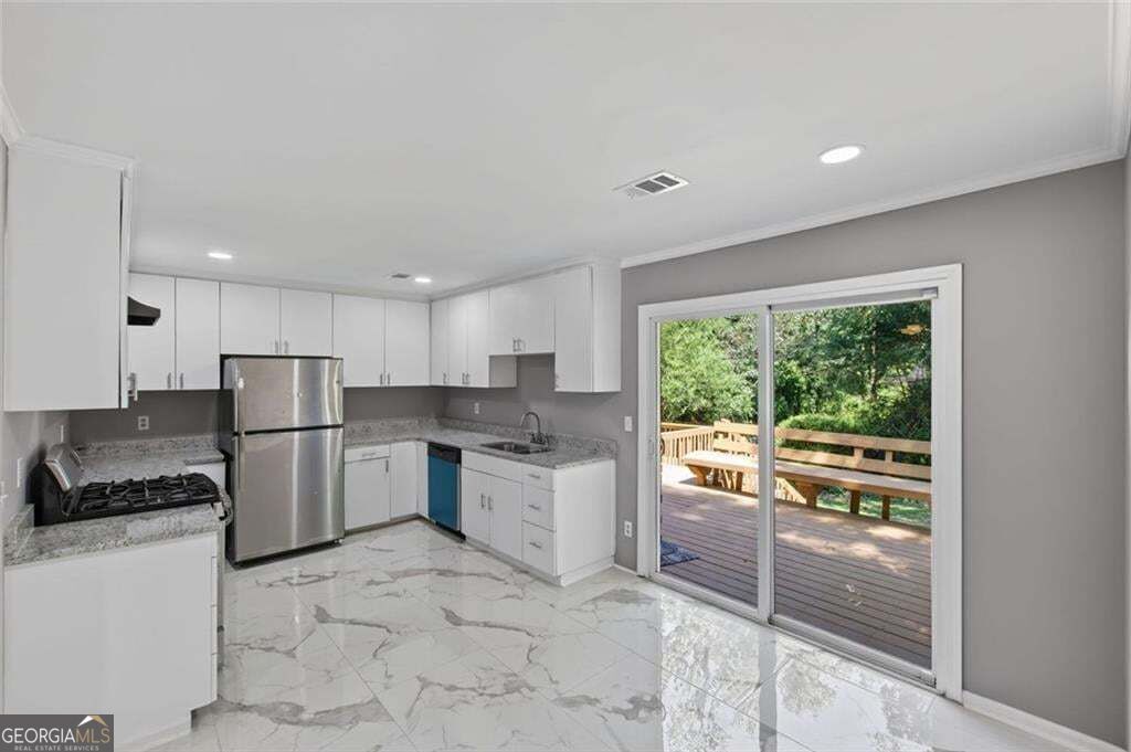 6405 Kensington Court Property Photo 12