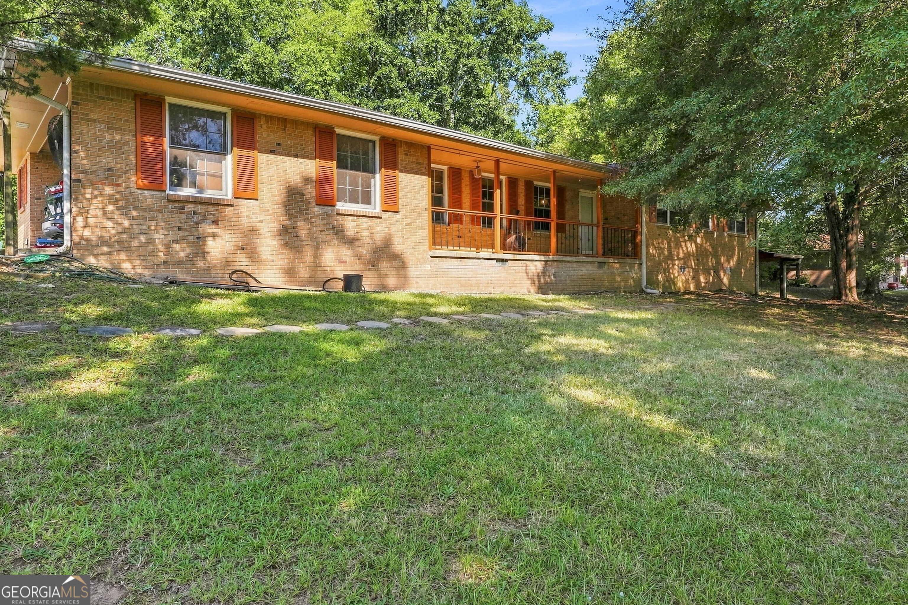 6828 Rockland Road Property Photo 1