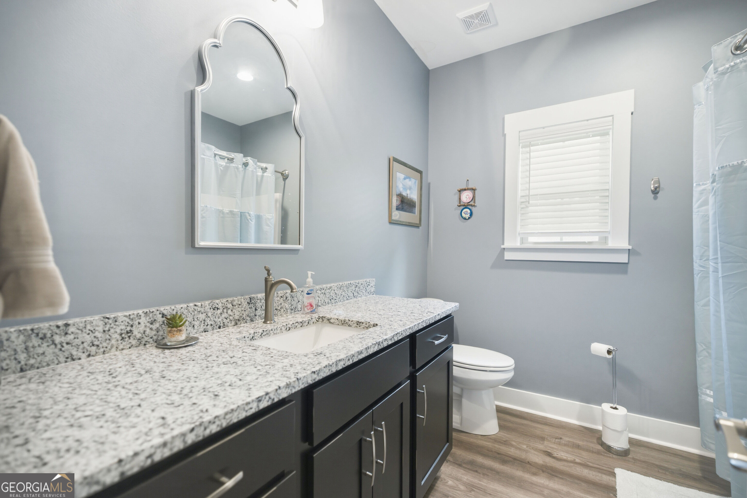 271 Sewell Road Property Photo 25