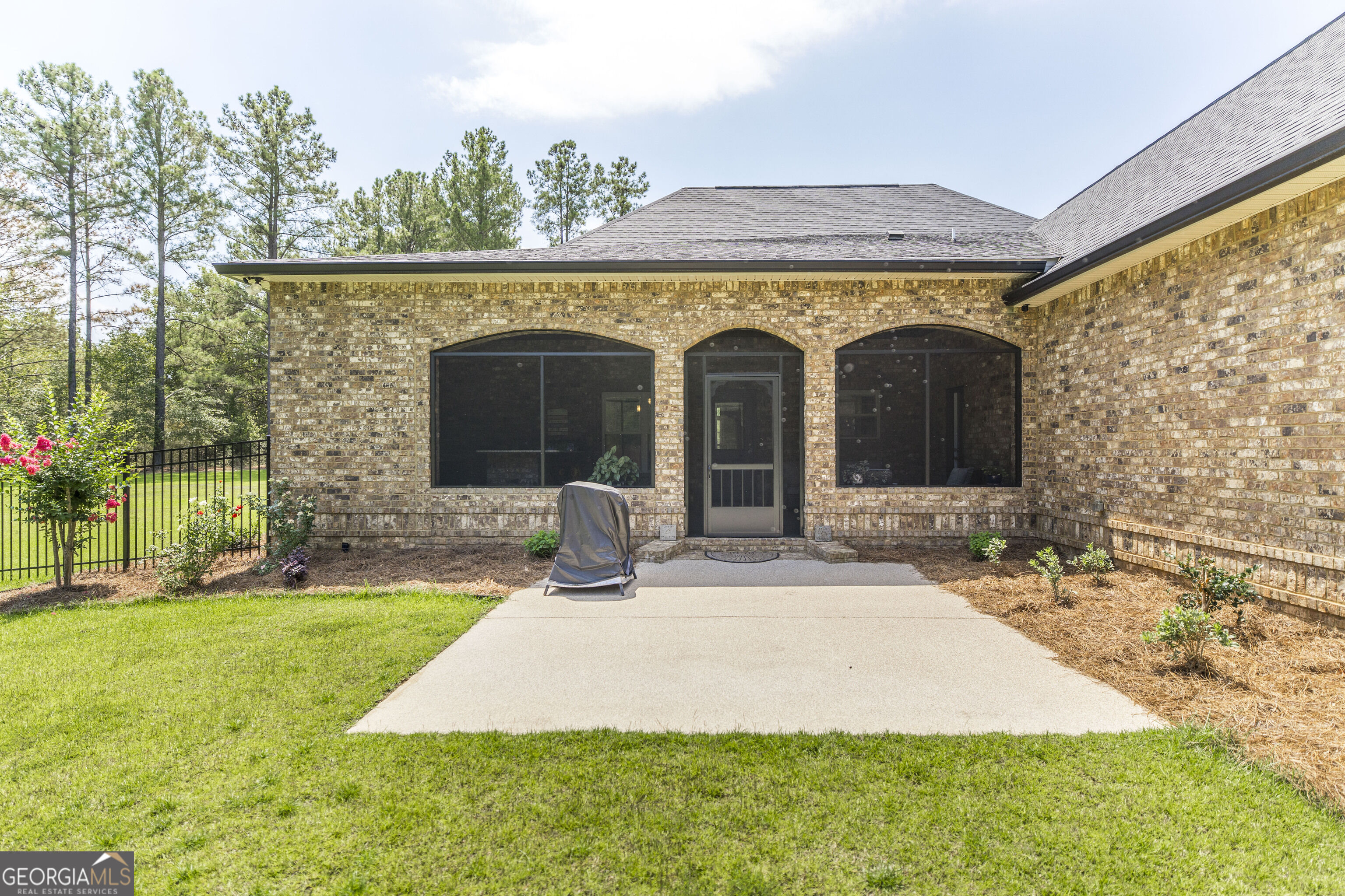 271 Sewell Road Property Photo 32