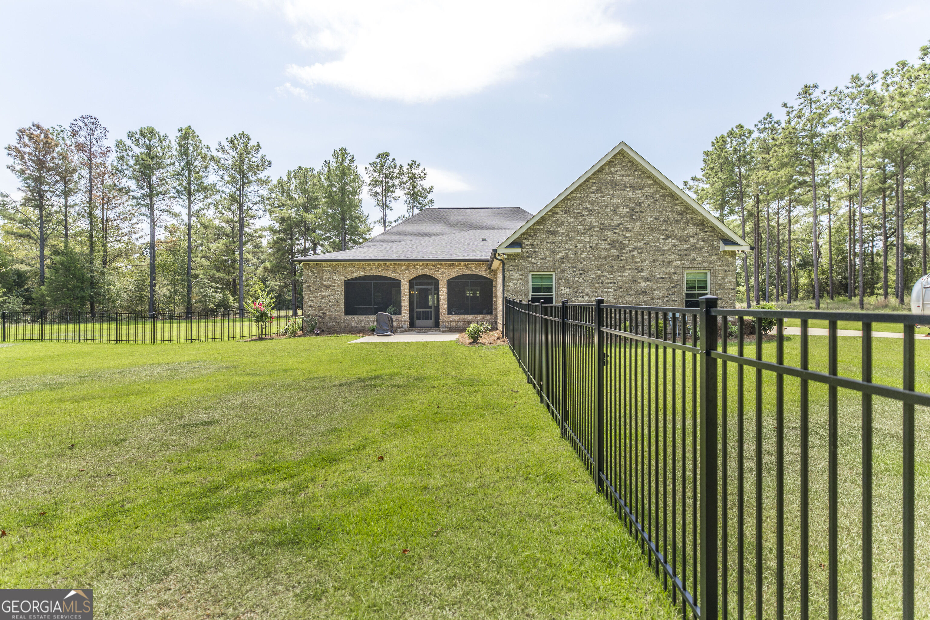 271 Sewell Road Property Photo 34