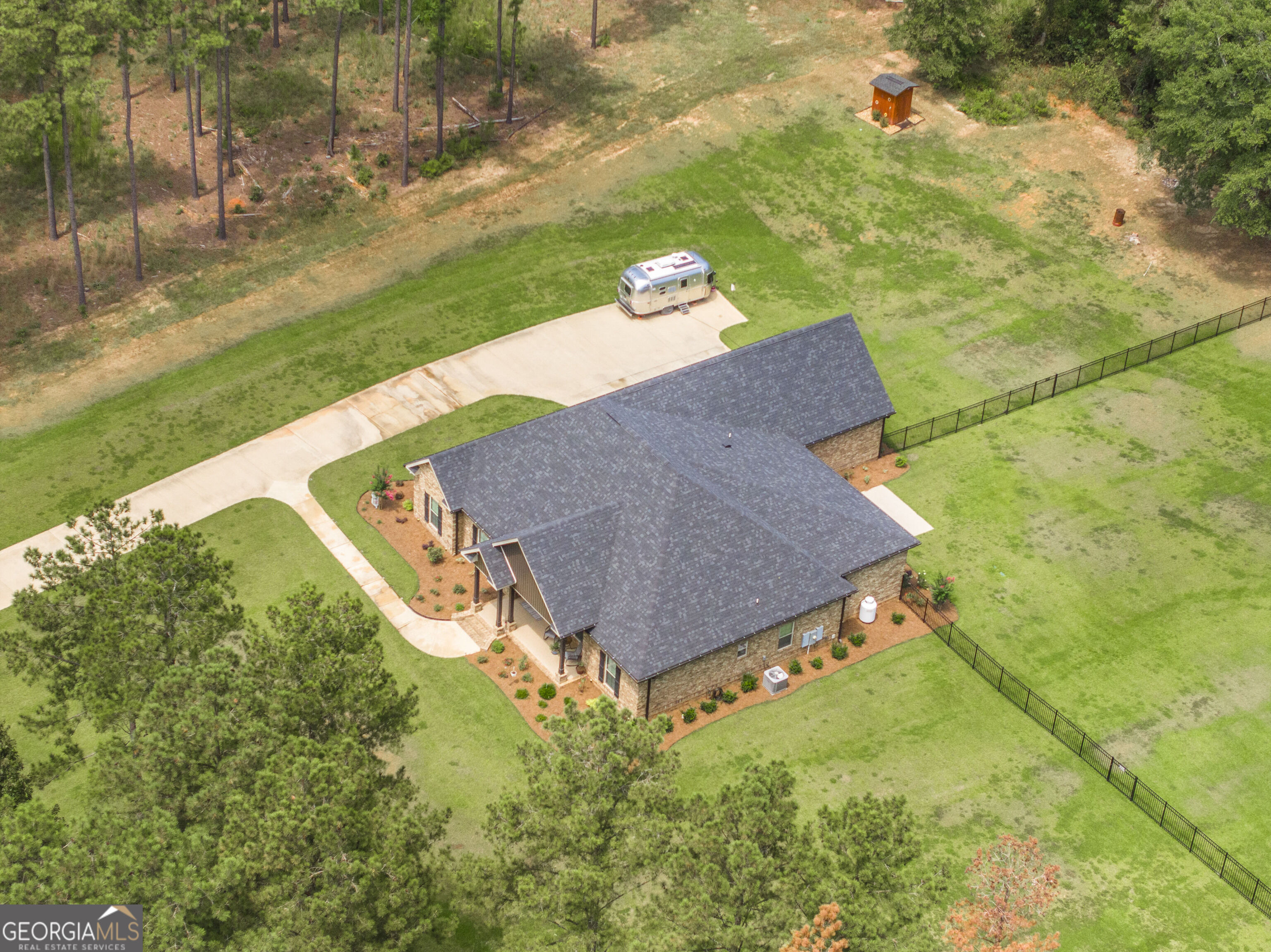271 Sewell Road Property Photo 35
