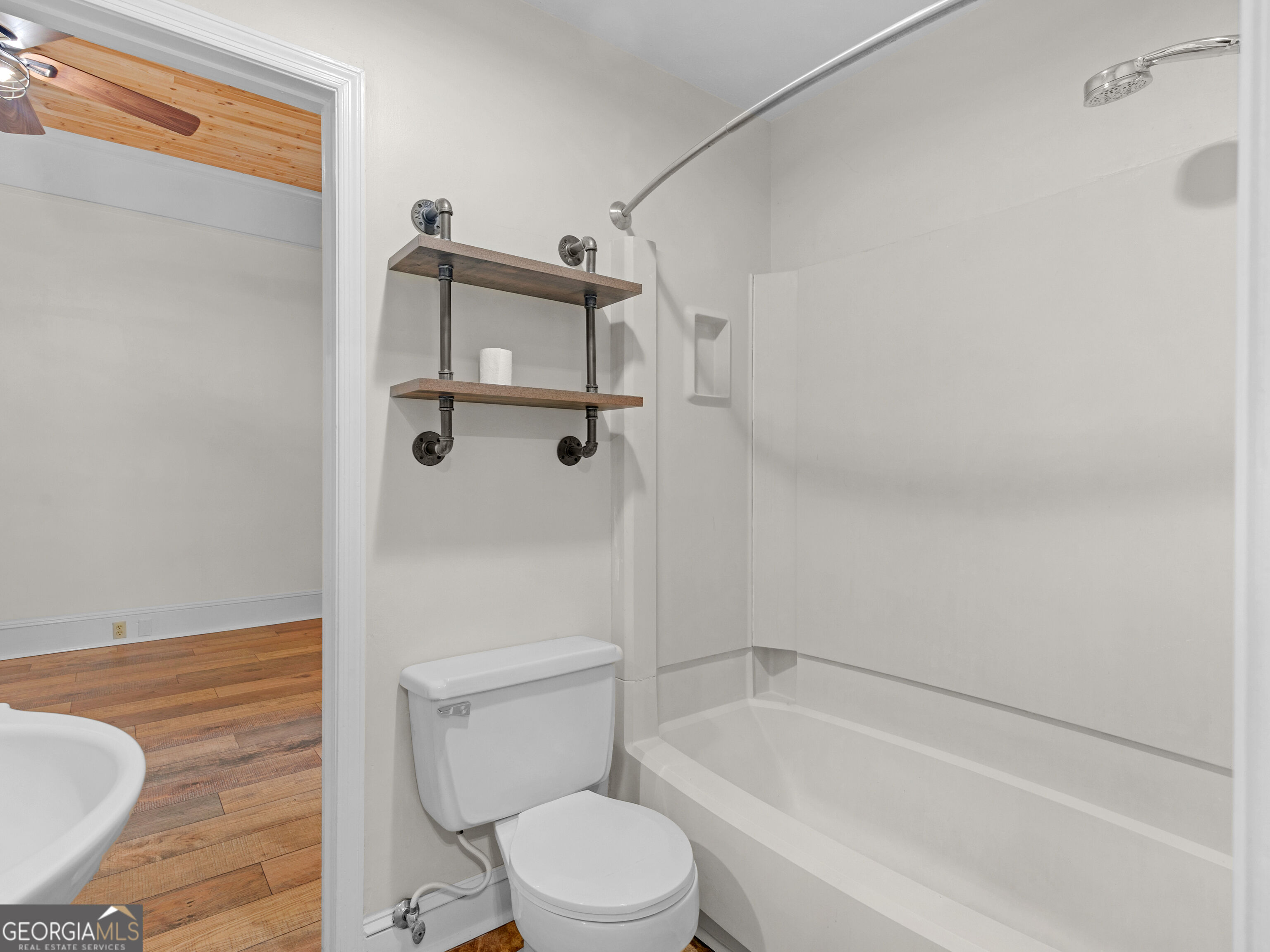 380 Forest Hill Road Property Photo 13