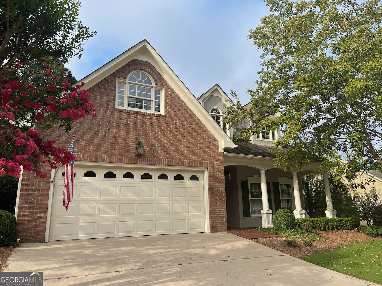 117 Masters Drive N Property Photo 1