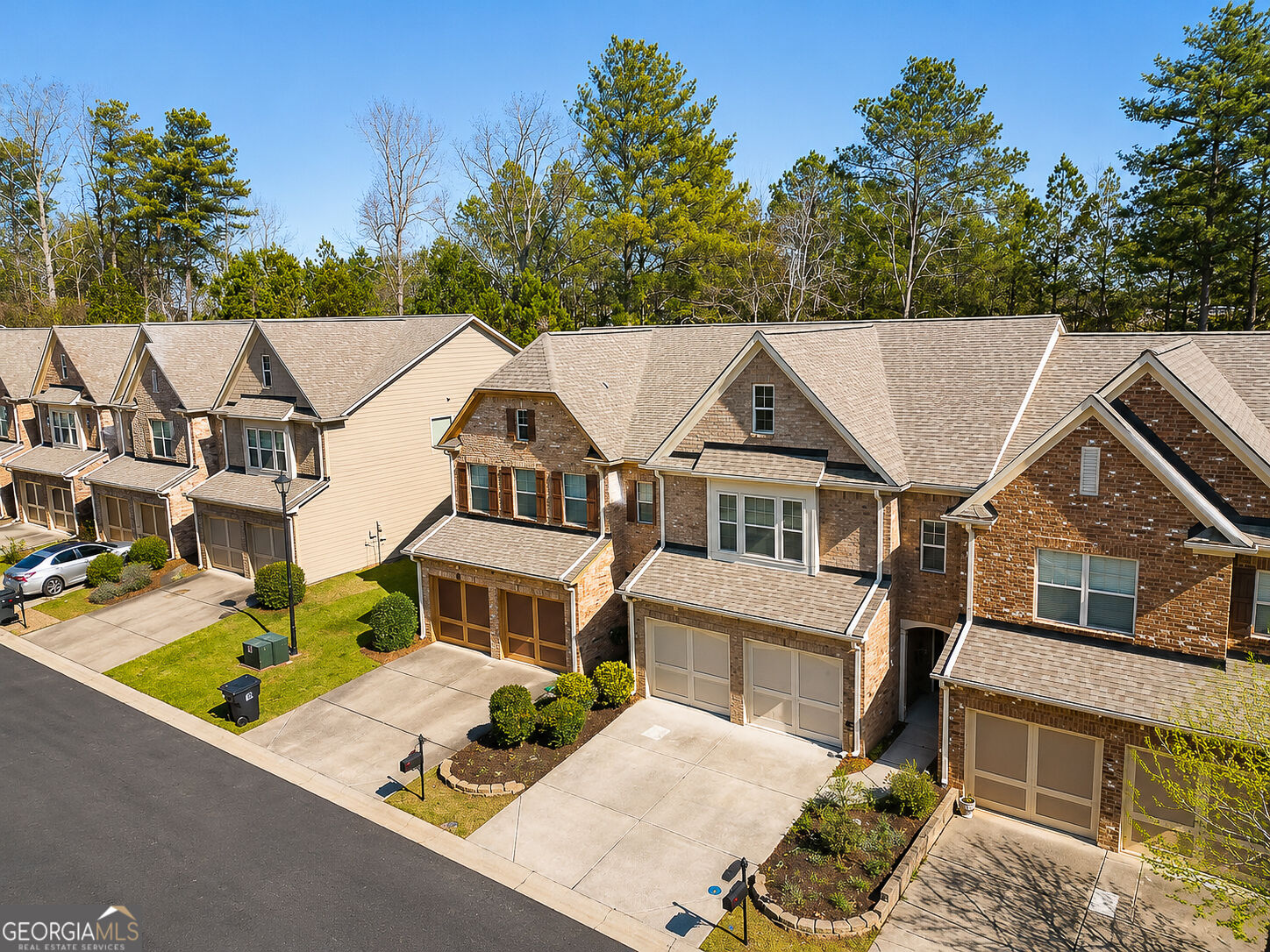 1615 Faircrest Lane Property Photo 4
