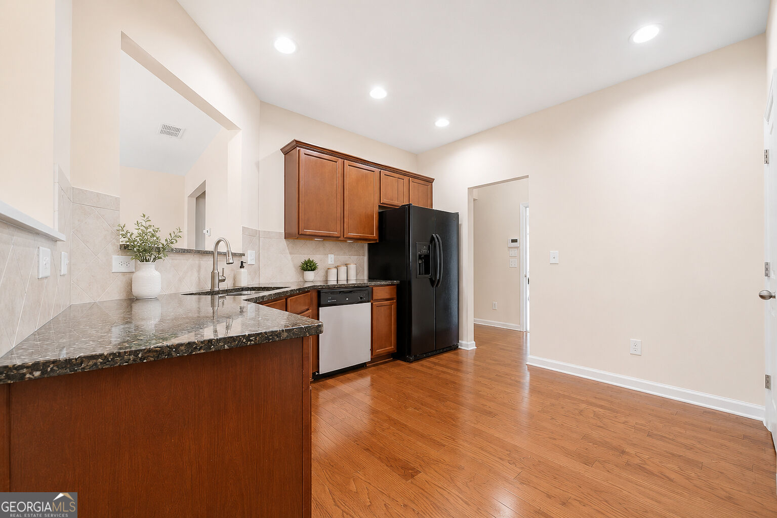 1615 Faircrest Lane Property Photo 17