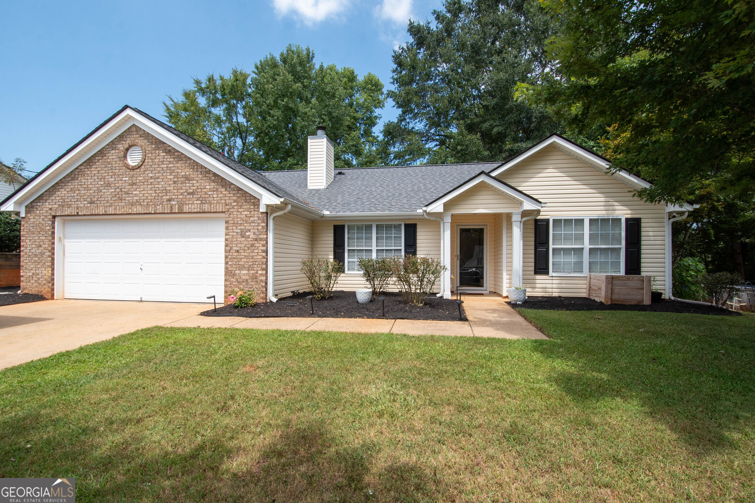 22 Lexington Drive Property Photo 1