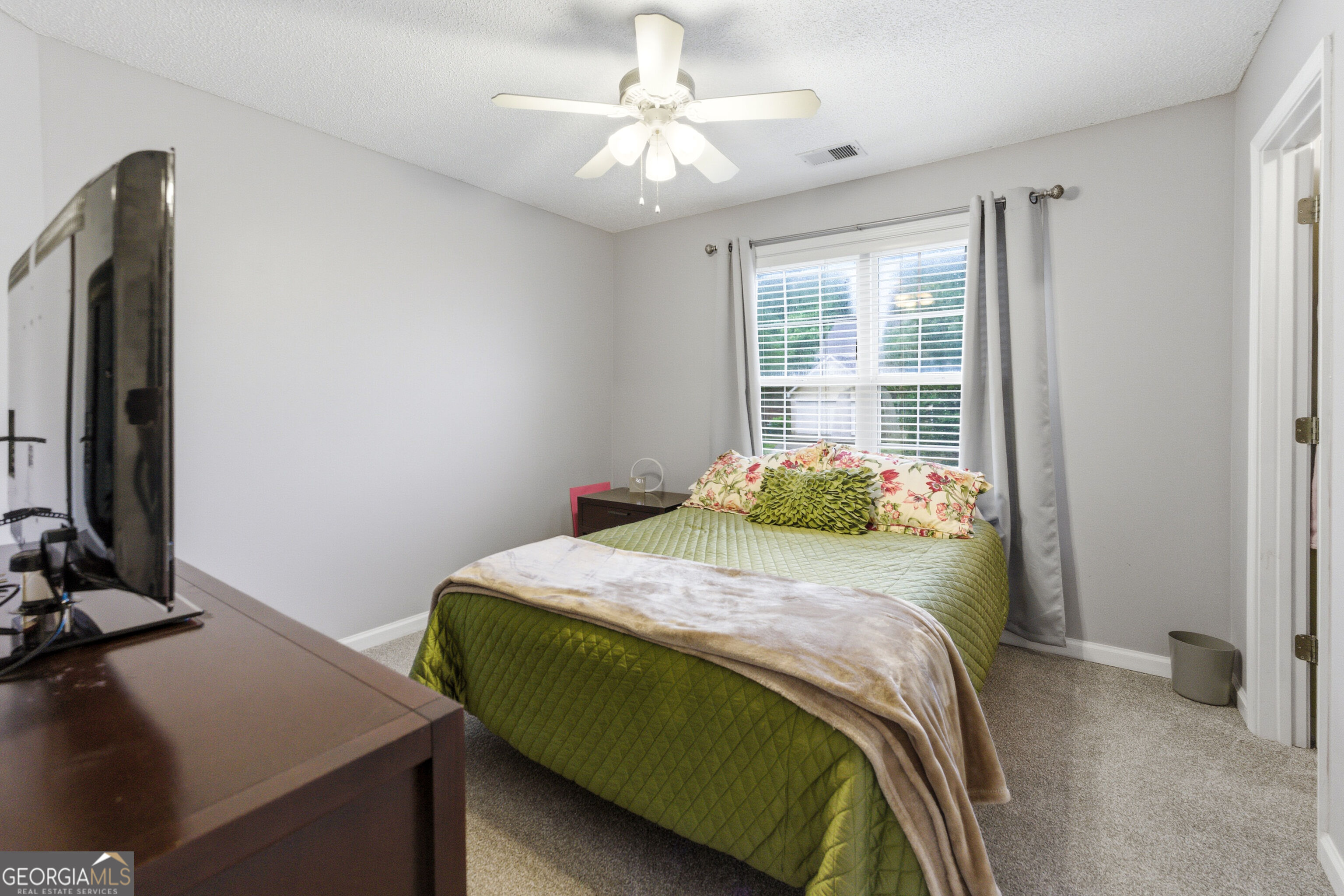 1041 Soaring Drive Property Photo 18