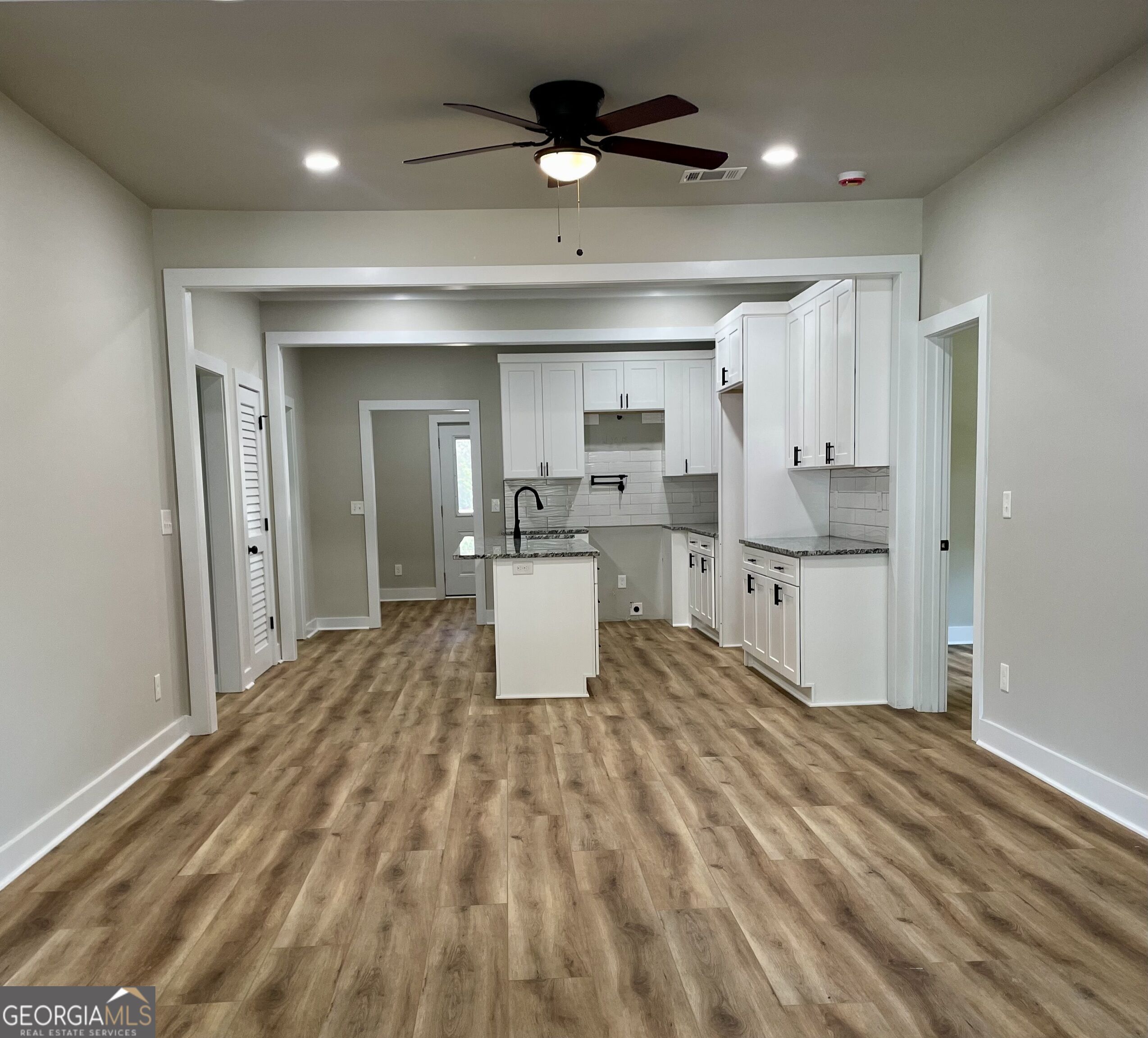 148 Holmes Street Property Photo 3